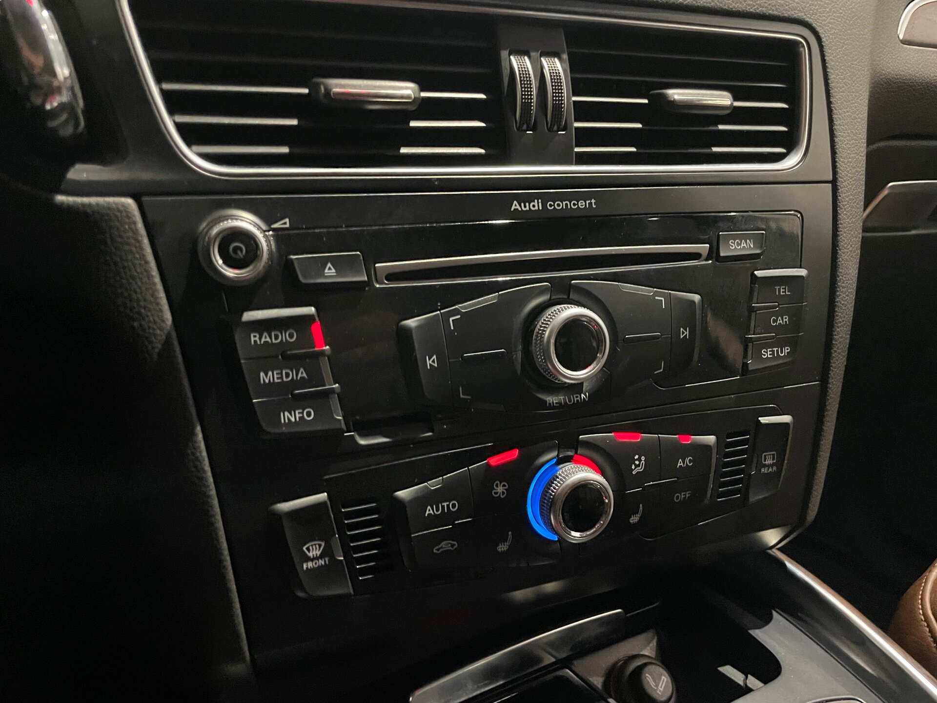 Автомобиль Audi Q5 2.0 AT (230 л.с.) 4WD - 18