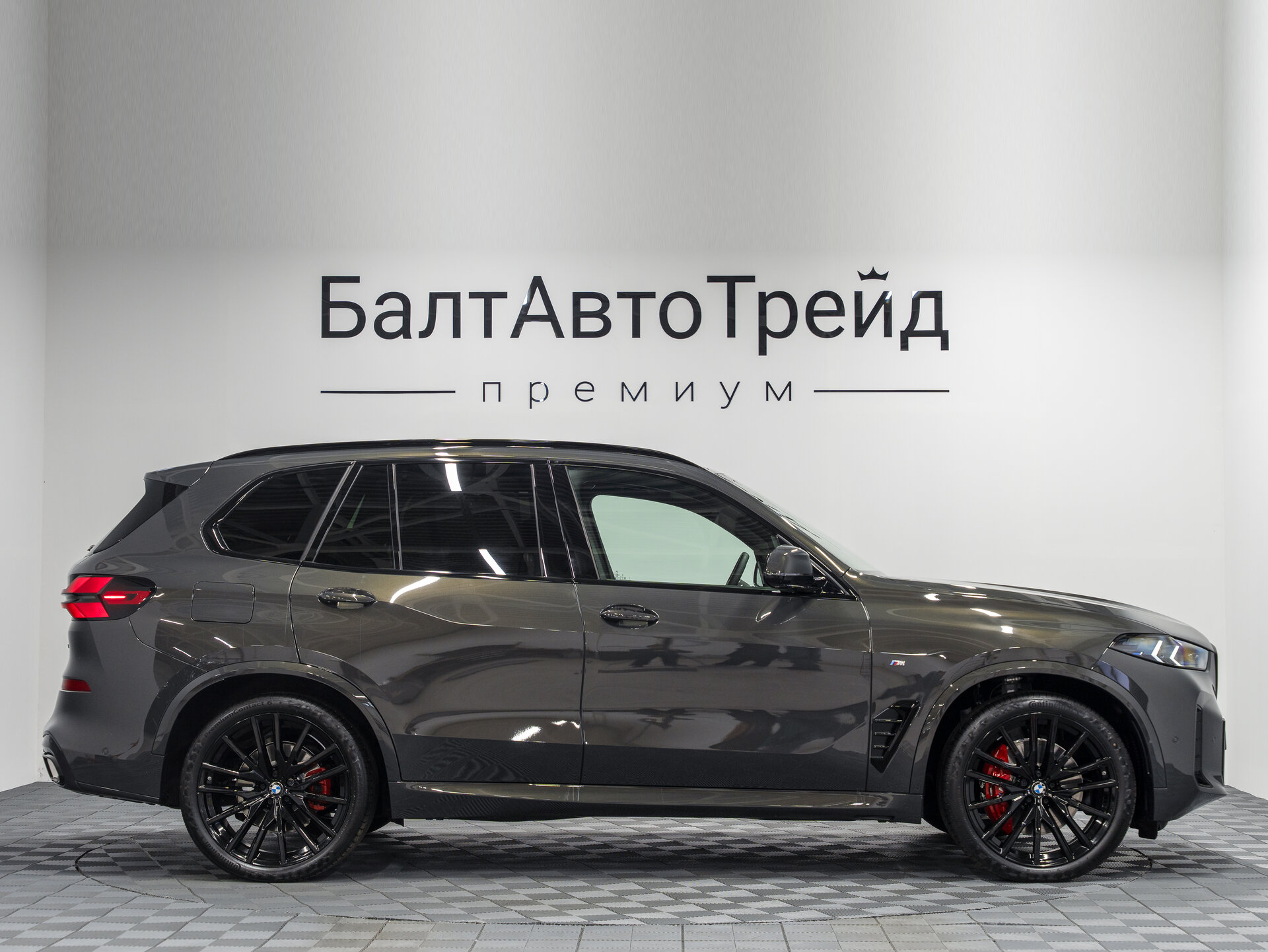 Автомобиль BMW X5 40i 3.0 AT (381 л.с.) 4WD - 6