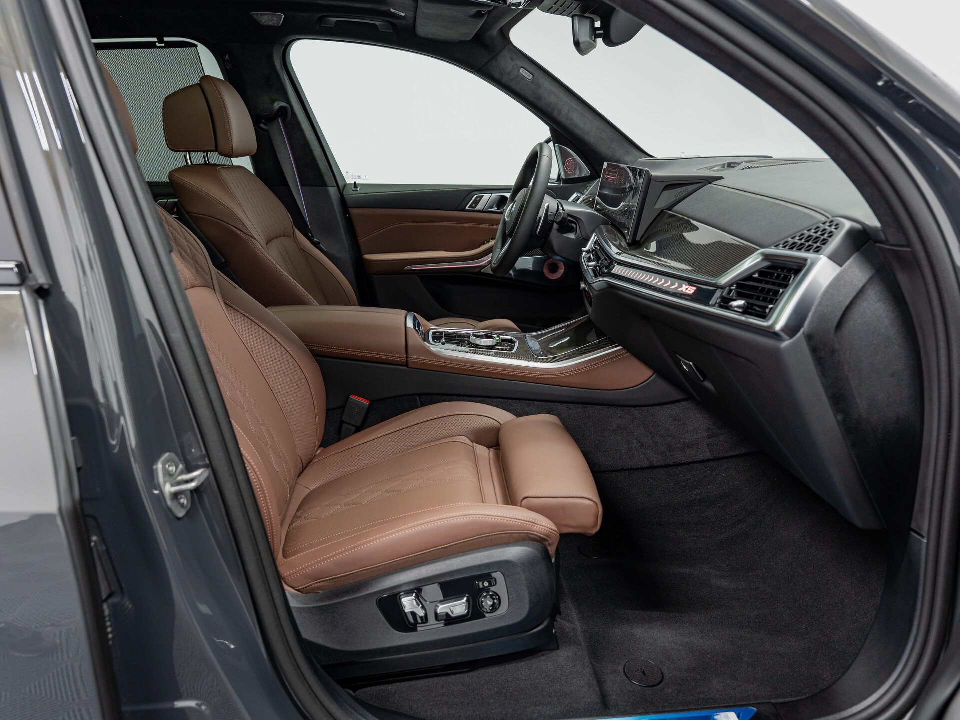 Автомобиль BMW X5 40i 3.0 AT (381 л.с.) 4WD - 13