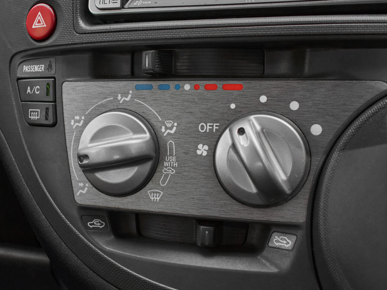 Купить Toyota Sienta 1.5 CVT (110 л.с.), 2012 в Екатеренбурге