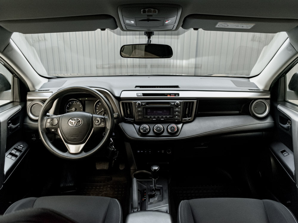 Купить Toyota RAV4 2.0 CVT (146 л.с.) 4WD, 2016 в Екатеренбурге