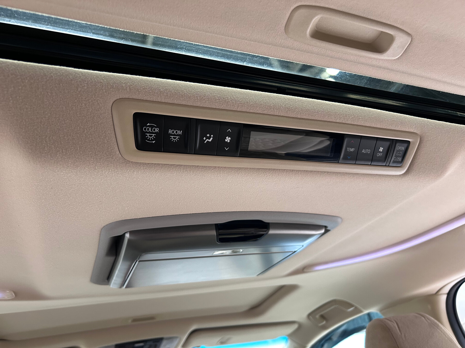 Toyota Alphard 2019 10