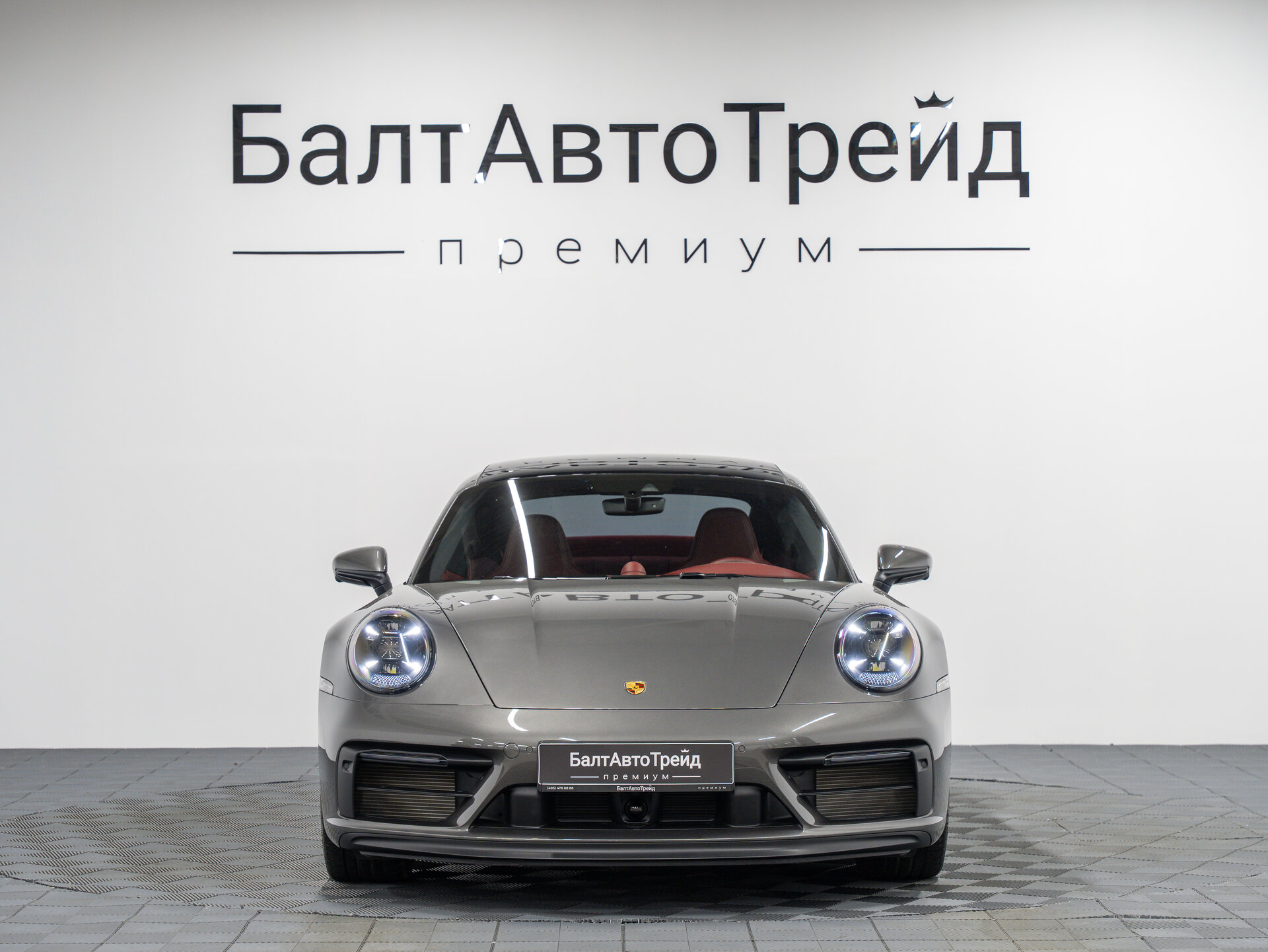 Автомобиль Porsche 911 Carrera 4 GTS 3.0 AMT (480 л.с.) 4WD - 4