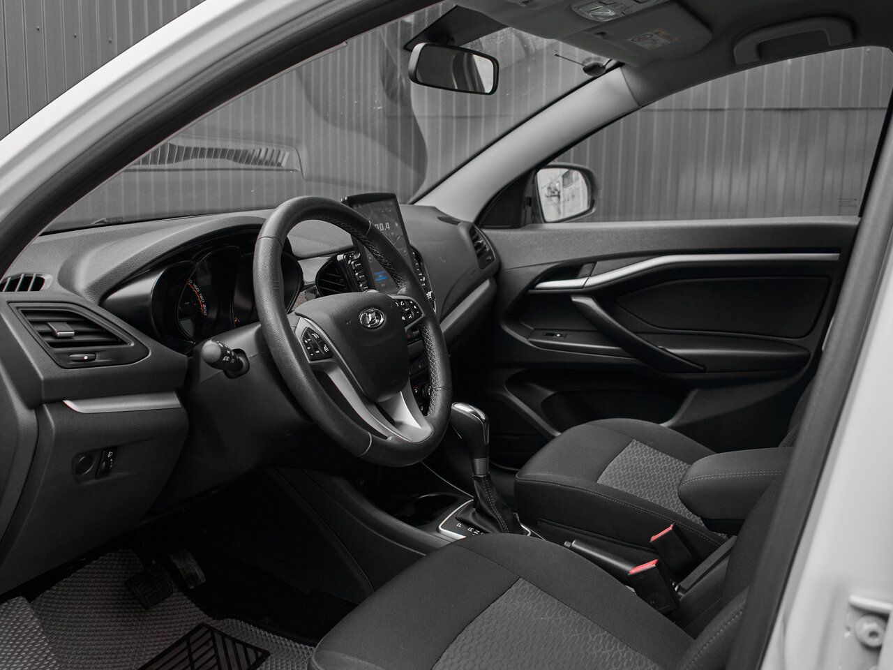 Купить Lada (ВАЗ) Vesta SW 1.6 CVT (113 л.с.), 2021 в Екатеренбурге