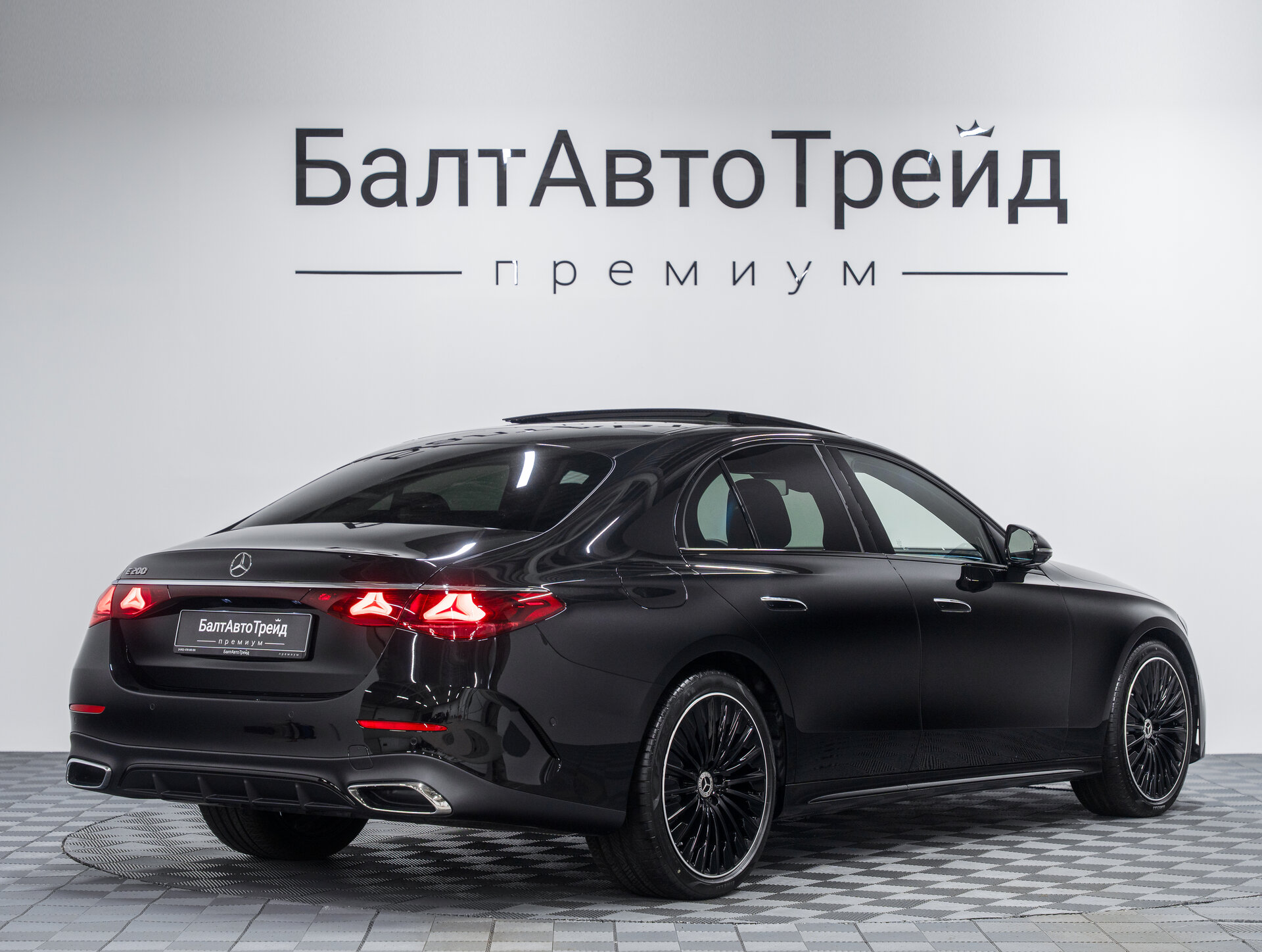 Автомобиль Mercedes-Benz E-Класс 200 2.0 AT (204 л.с.) - 7