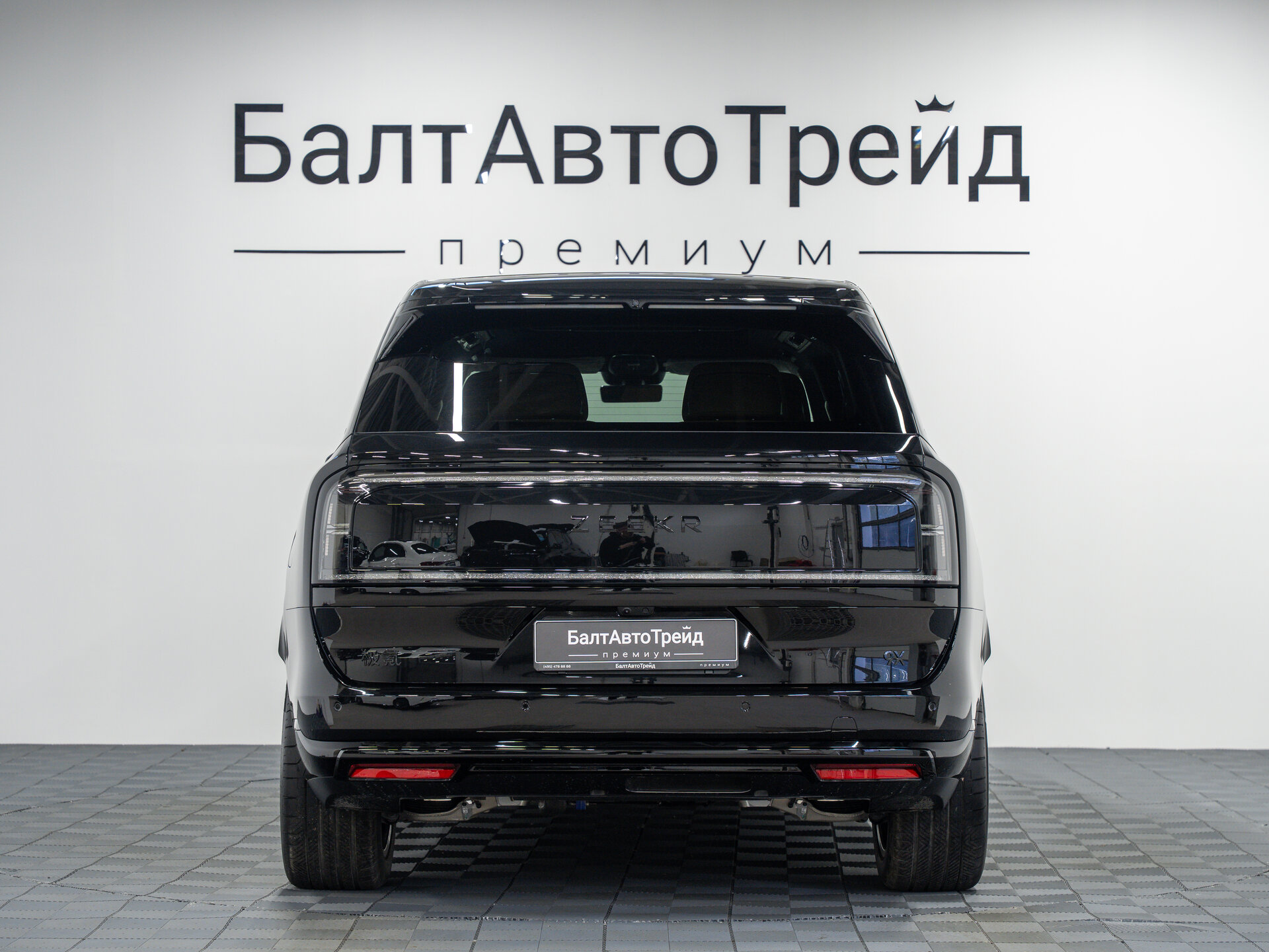 Автомобиль Zeekr 9X 55 kWh (до 3.5 т) 2.0hyb AT (898 л.с.) 4WD - 11