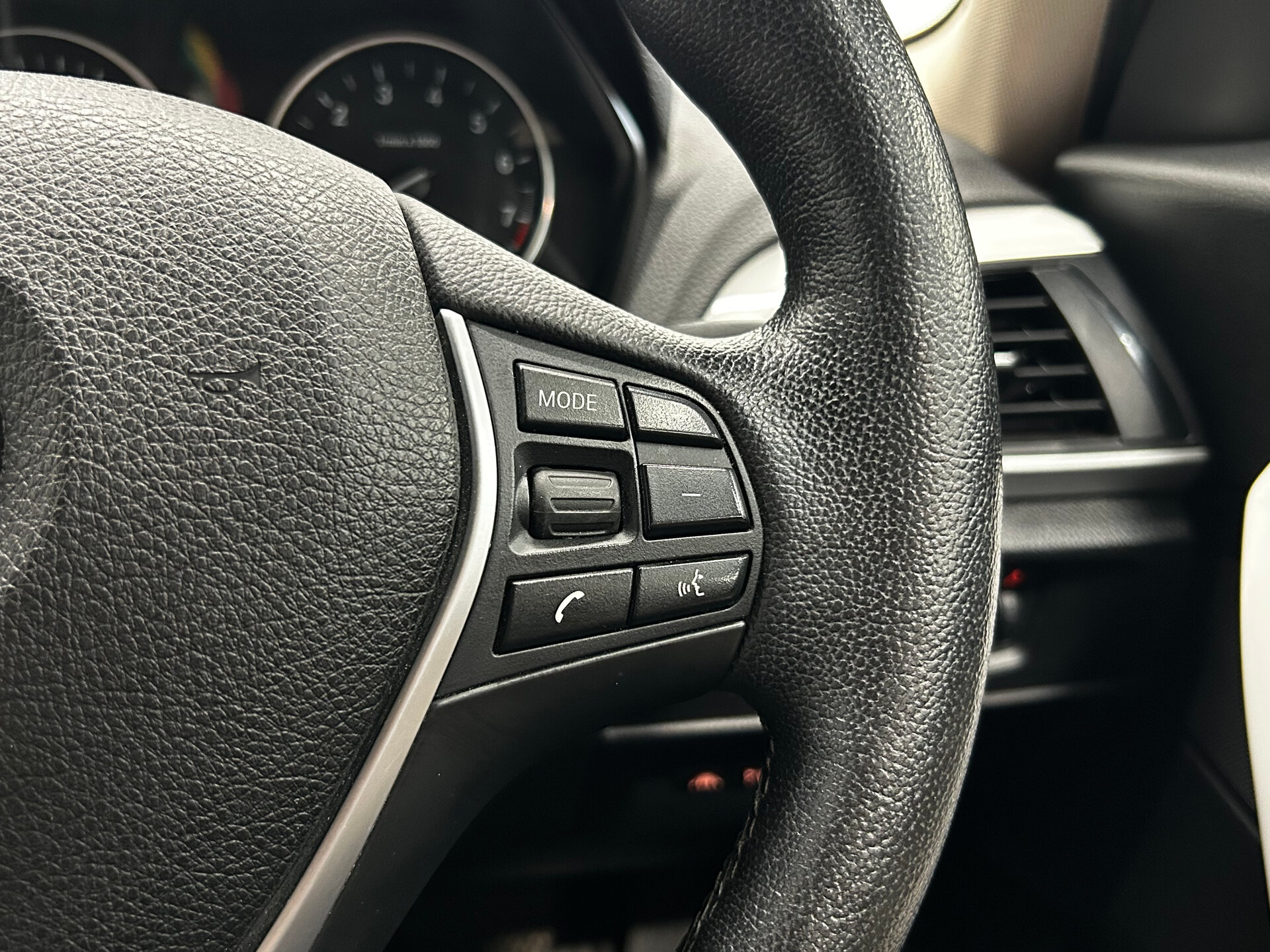 BMW 1 серии 2015 17