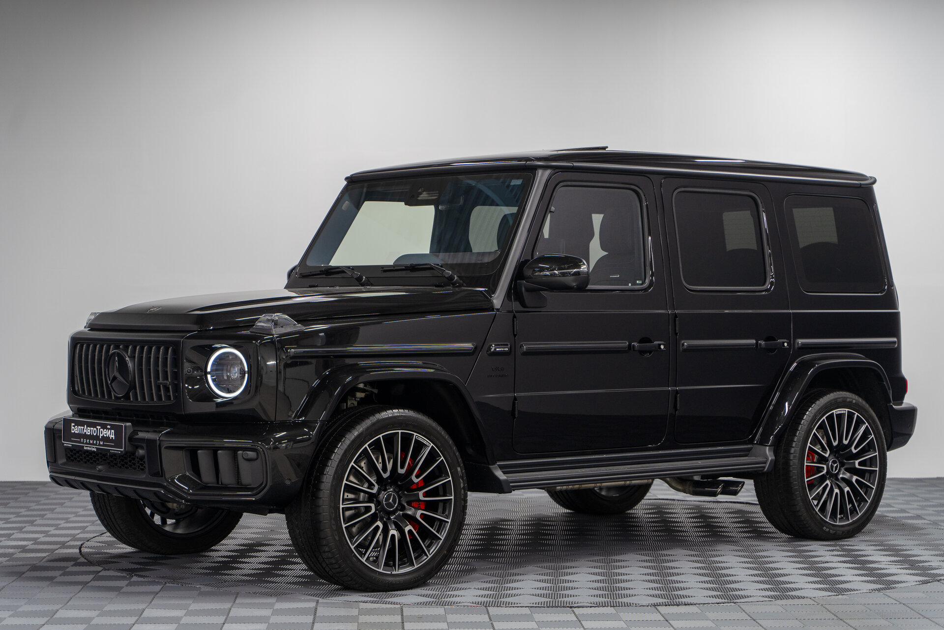 Автомобиль Mercedes-Benz G-Класс AMG 63 AMG 4.0 AT (585 л.с.) 4WD - 1