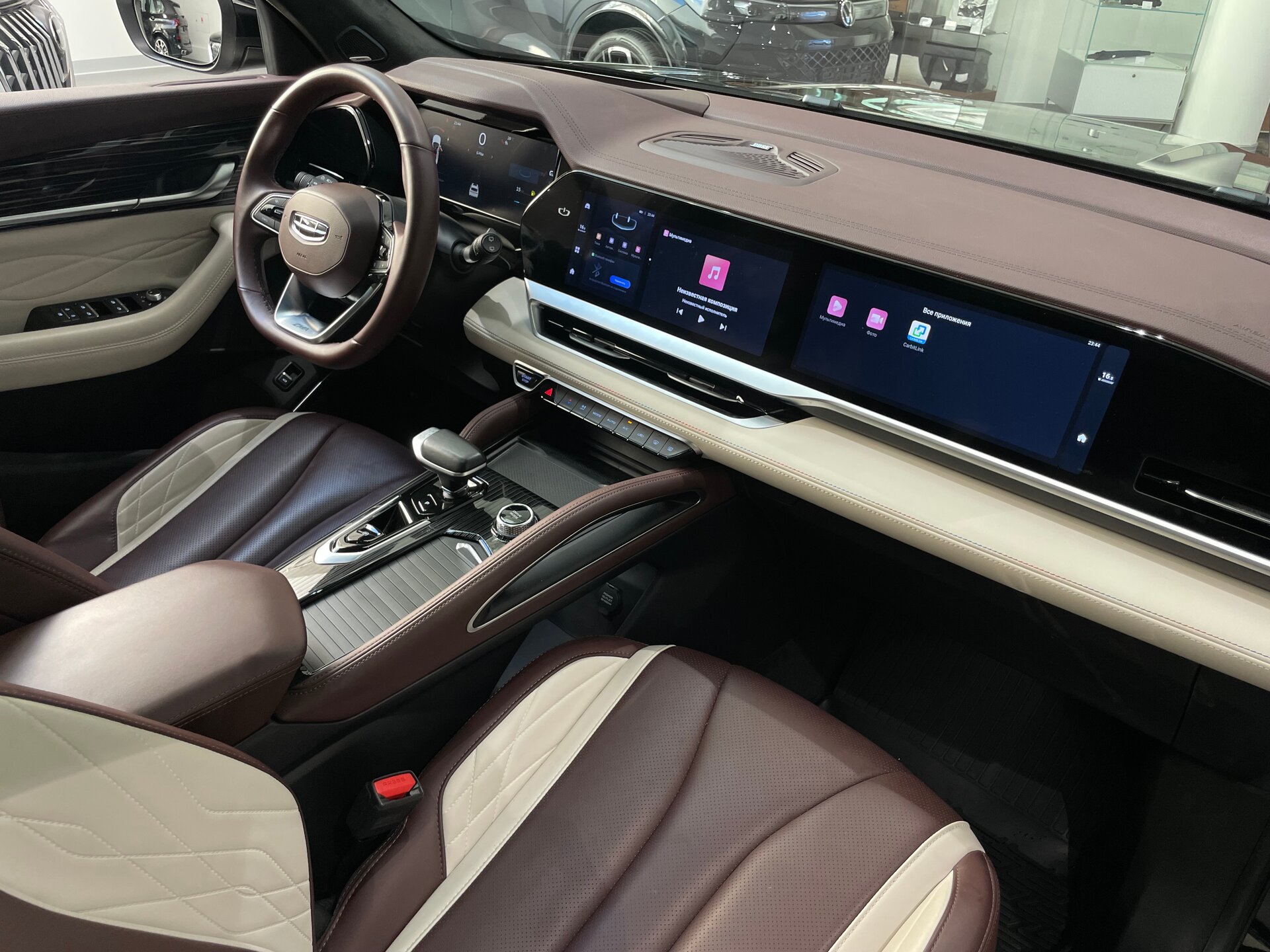 Автомобиль Geely Monjaro 2.0 AT (238 л.с.) 4WD - 11