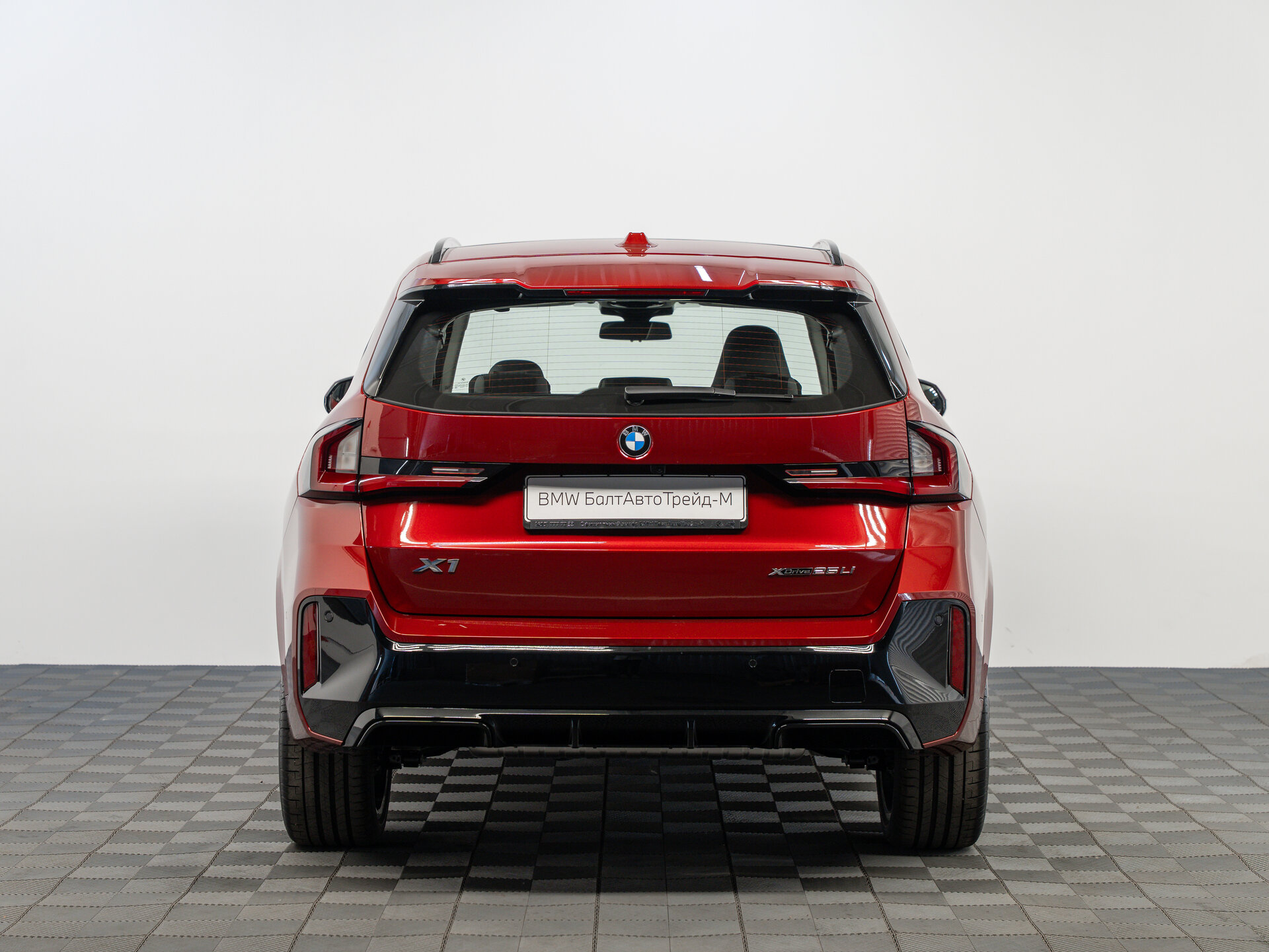 Автомобиль BMW X1 25Li xDrive 2.0 AMT (204 л.с.) 4WD - 7
