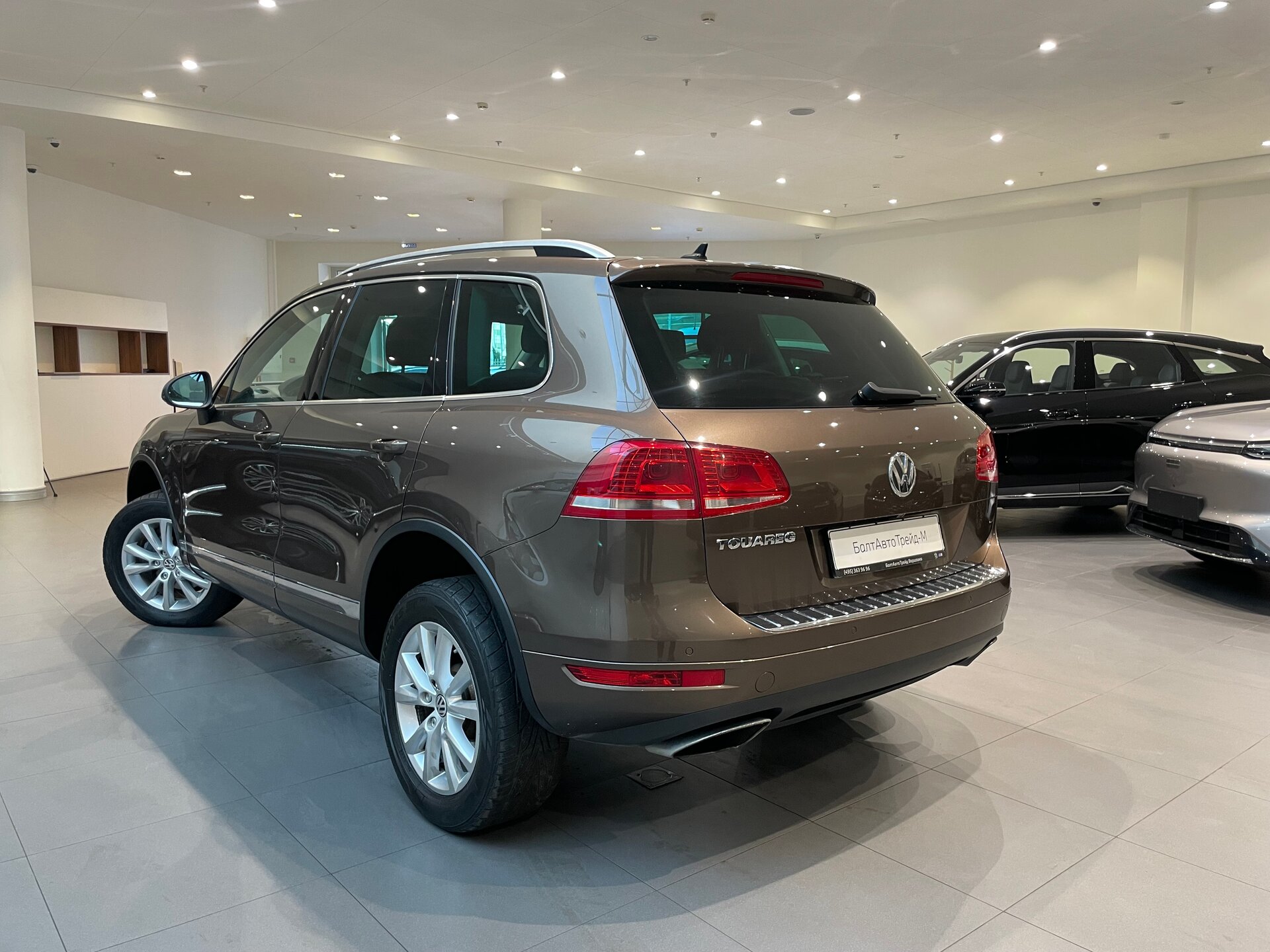 Автомобиль Volkswagen Touareg 3.6 AT (249 л.с.) 4WD - 4