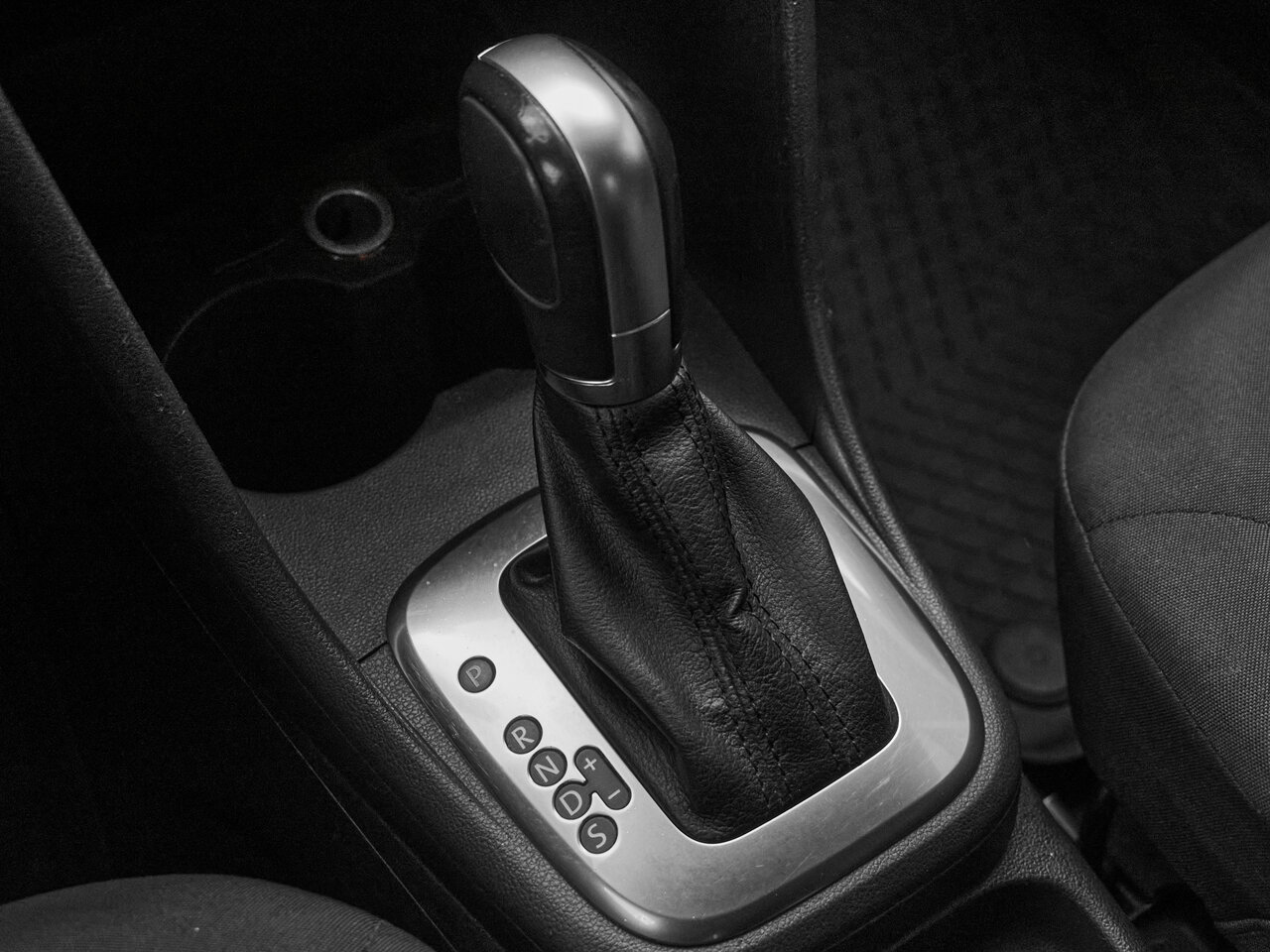 Купить Volkswagen Polo 1.6 AT (110 л.с.), 2016 в Екатеренбурге