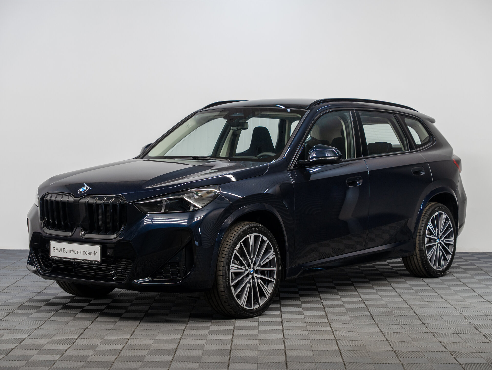 Автомобиль BMW X1 25Li xDrive 2.0 AMT (204 л.с.) 4WD - 1