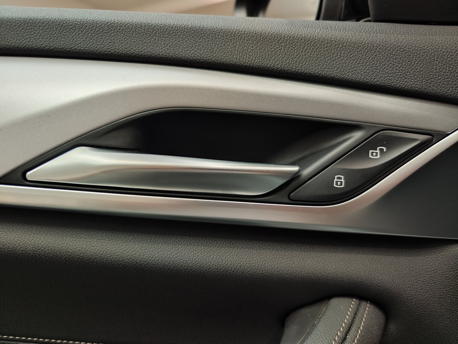 Автомобиль BMW 5 серии 520i 2.0 AT (184 л.с.) - 18