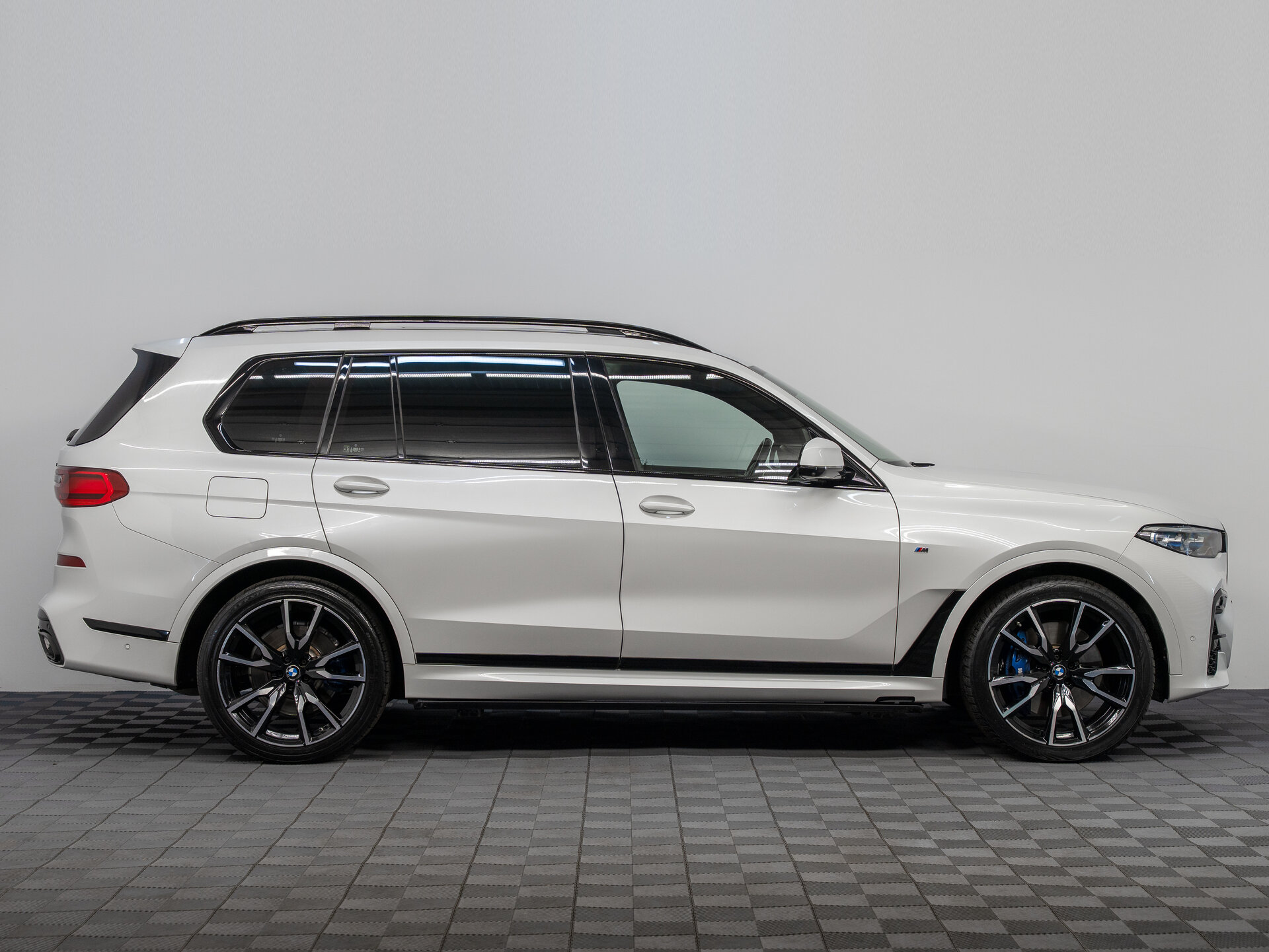 Автомобиль BMW X7 40d 3.0d AT (340 л.с.) 4WD - 4