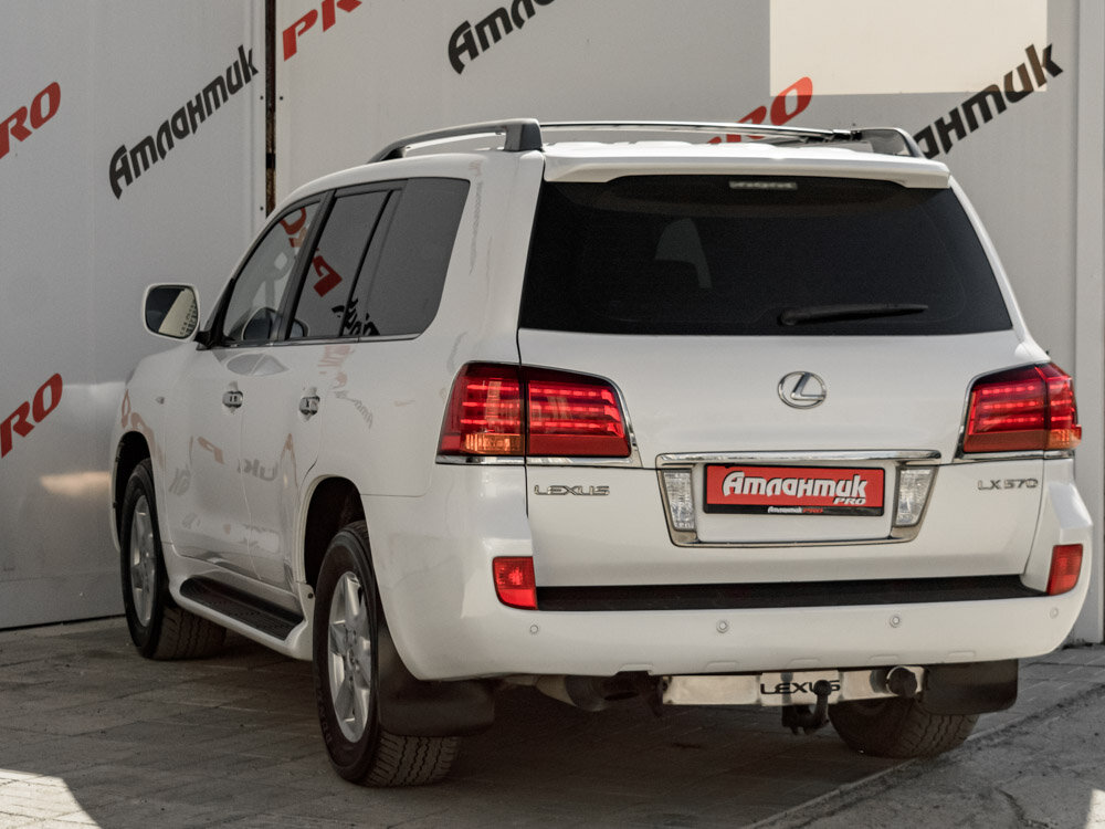 Купить Lexus LX 570 5.7 AT (367 л.с.) 4WD, 2011 в Екатеренбурге