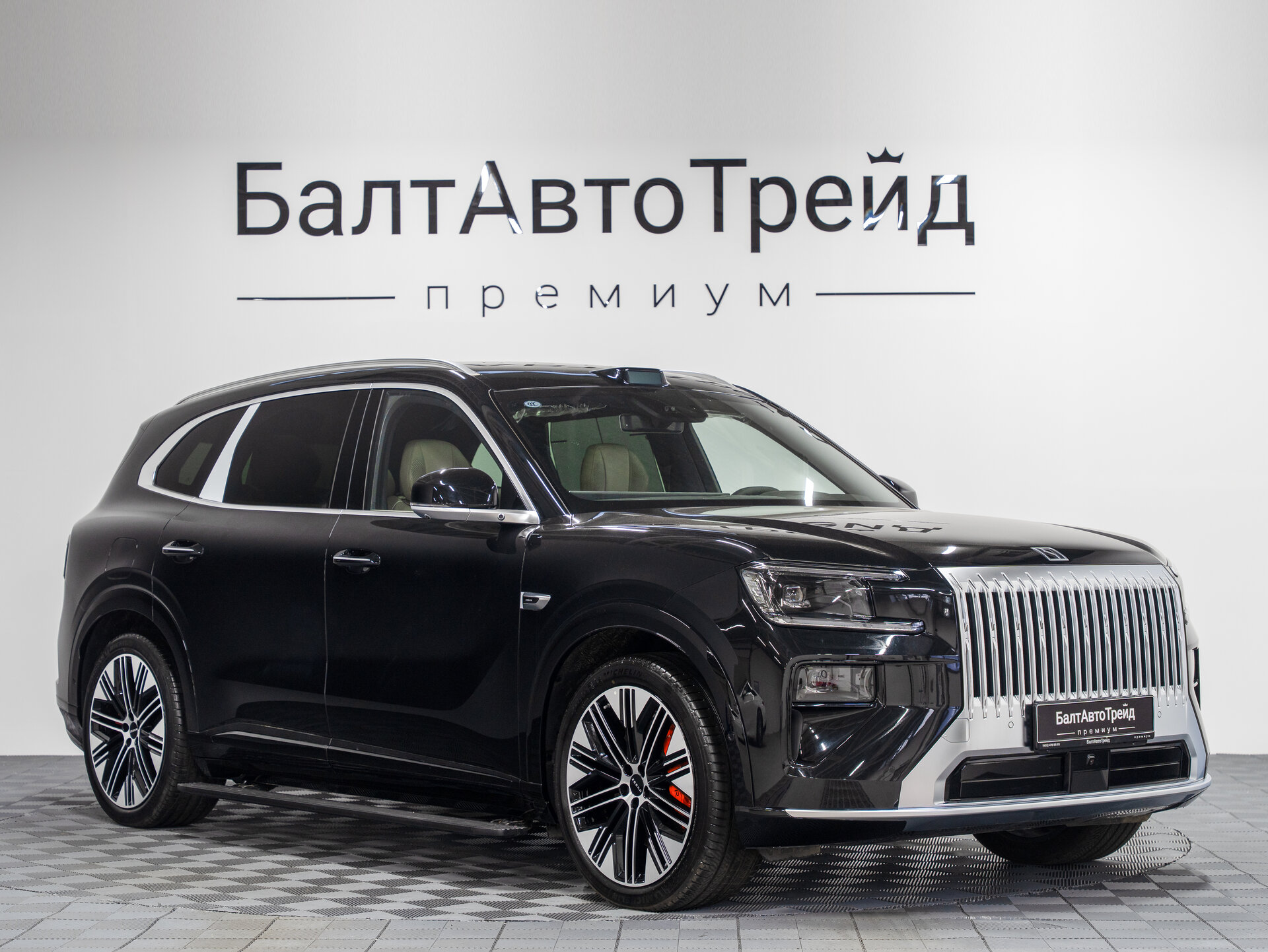 Автомобиль Zeekr 8X 70 kWh 2.0hyb AT (898 л.с.) 4WD - 5