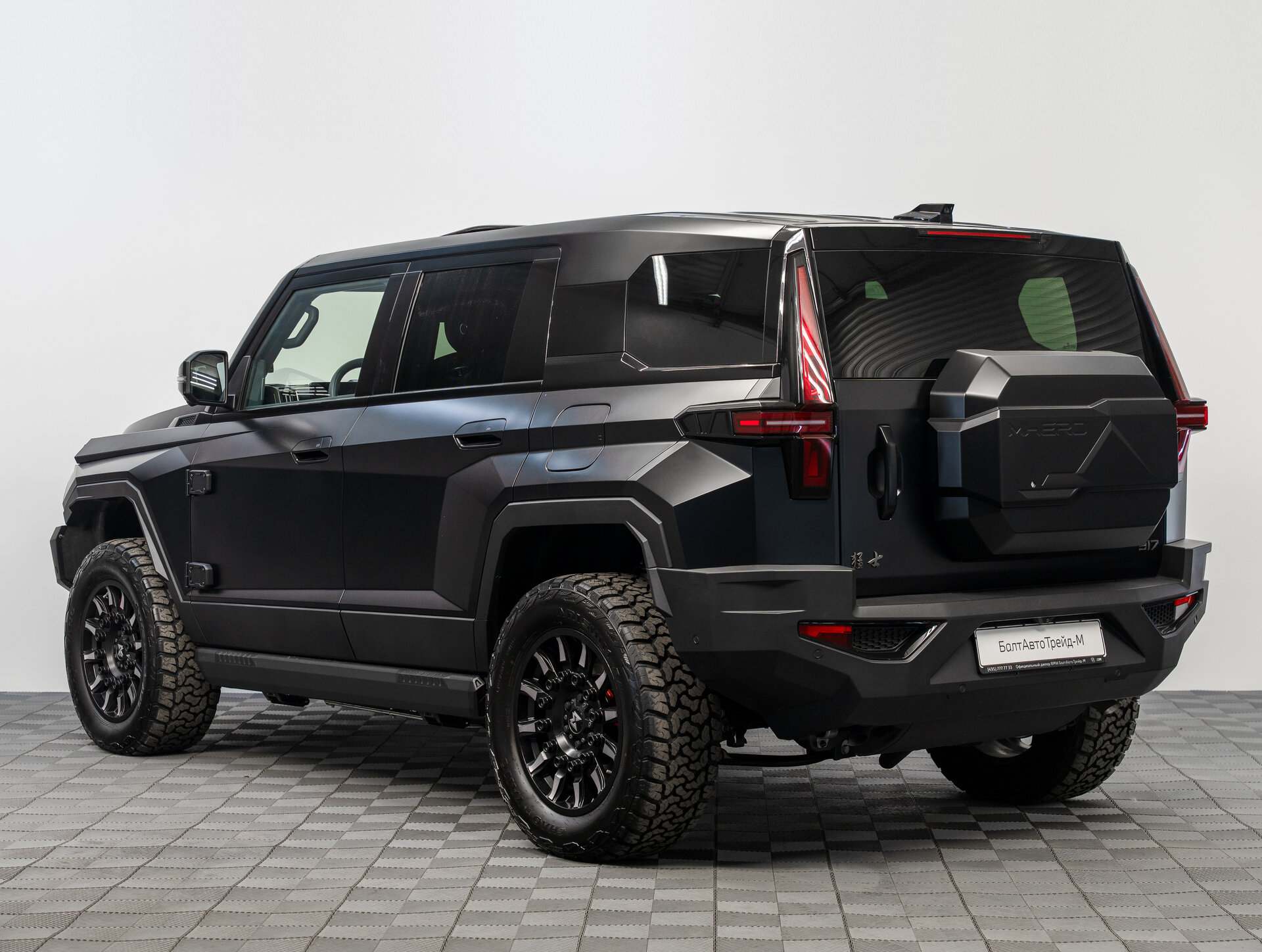 Автомобиль Dongfeng Mengshi M-Hero 917 1.5hyb AT (816 л.с.) 4WD - 7