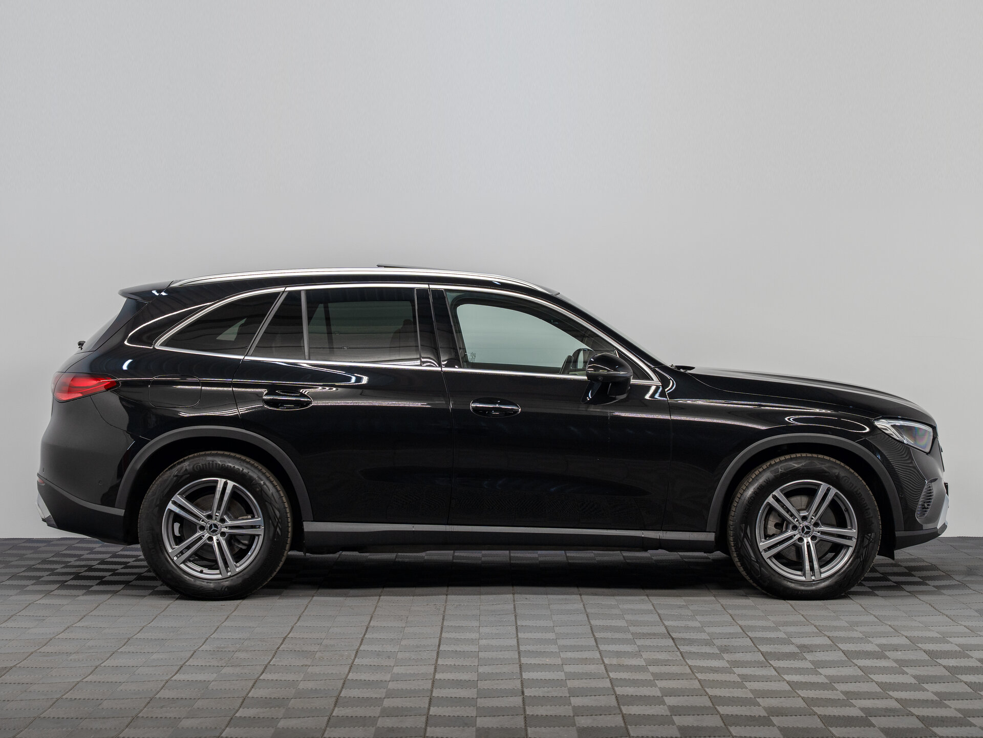 Автомобиль Mercedes-Benz GLC 220 d 2.0d AT (197 л.с.) 4WD - 4