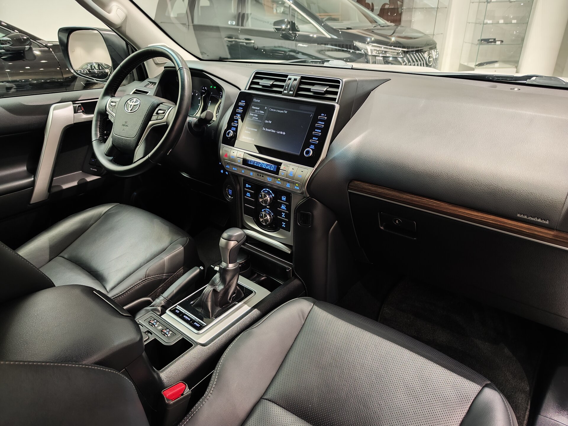 Автомобиль Toyota Land Cruiser Prado 4.0 AT (249 л.с.) 4WD - 13