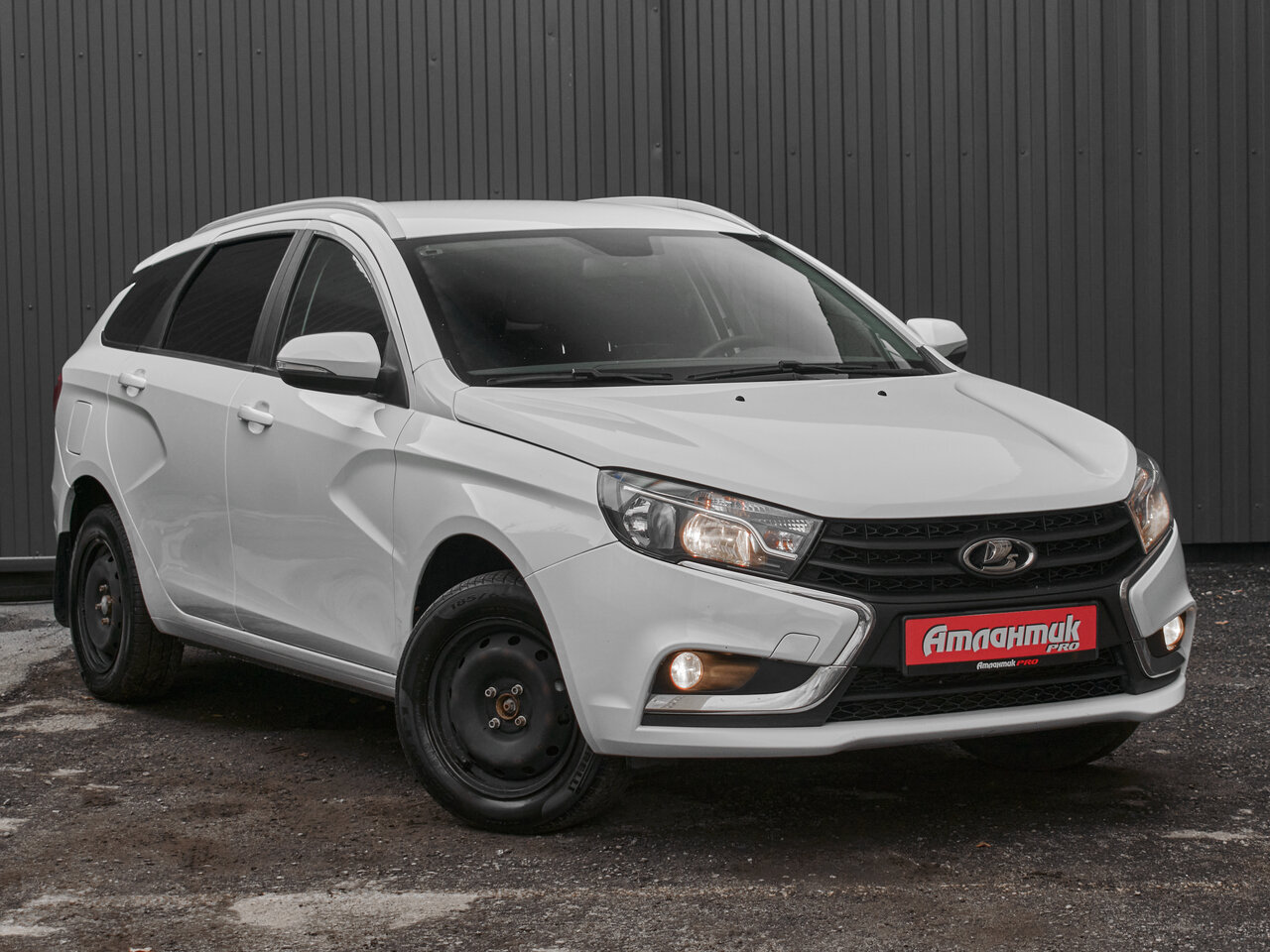 Купить Lada (ВАЗ) Vesta SW 1.6 CVT (113 л.с.), 2021 в Екатеренбурге