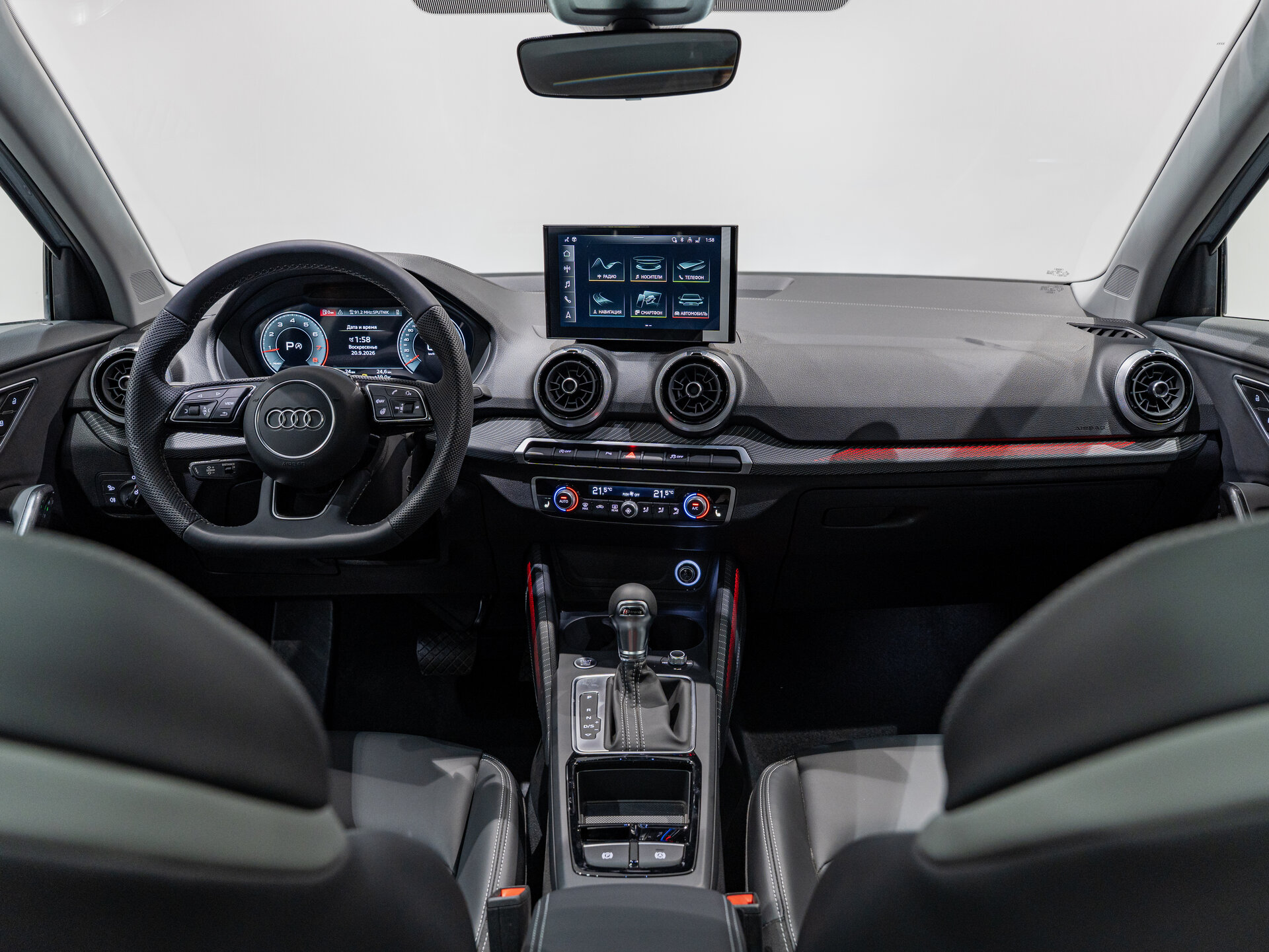 Автомобиль Audi Q2 35 TFSI 1.5 AMT (160 л.с.) - 12