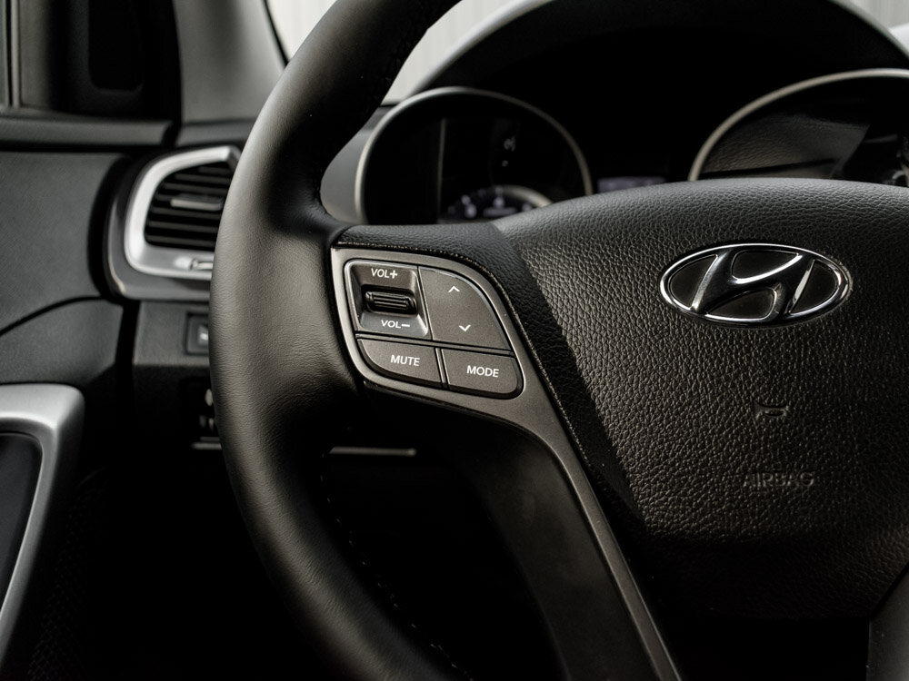 Купить Hyundai Santa Fe 2.4 AT (175 л.с.) 4WD, 2013 в Екатеренбурге