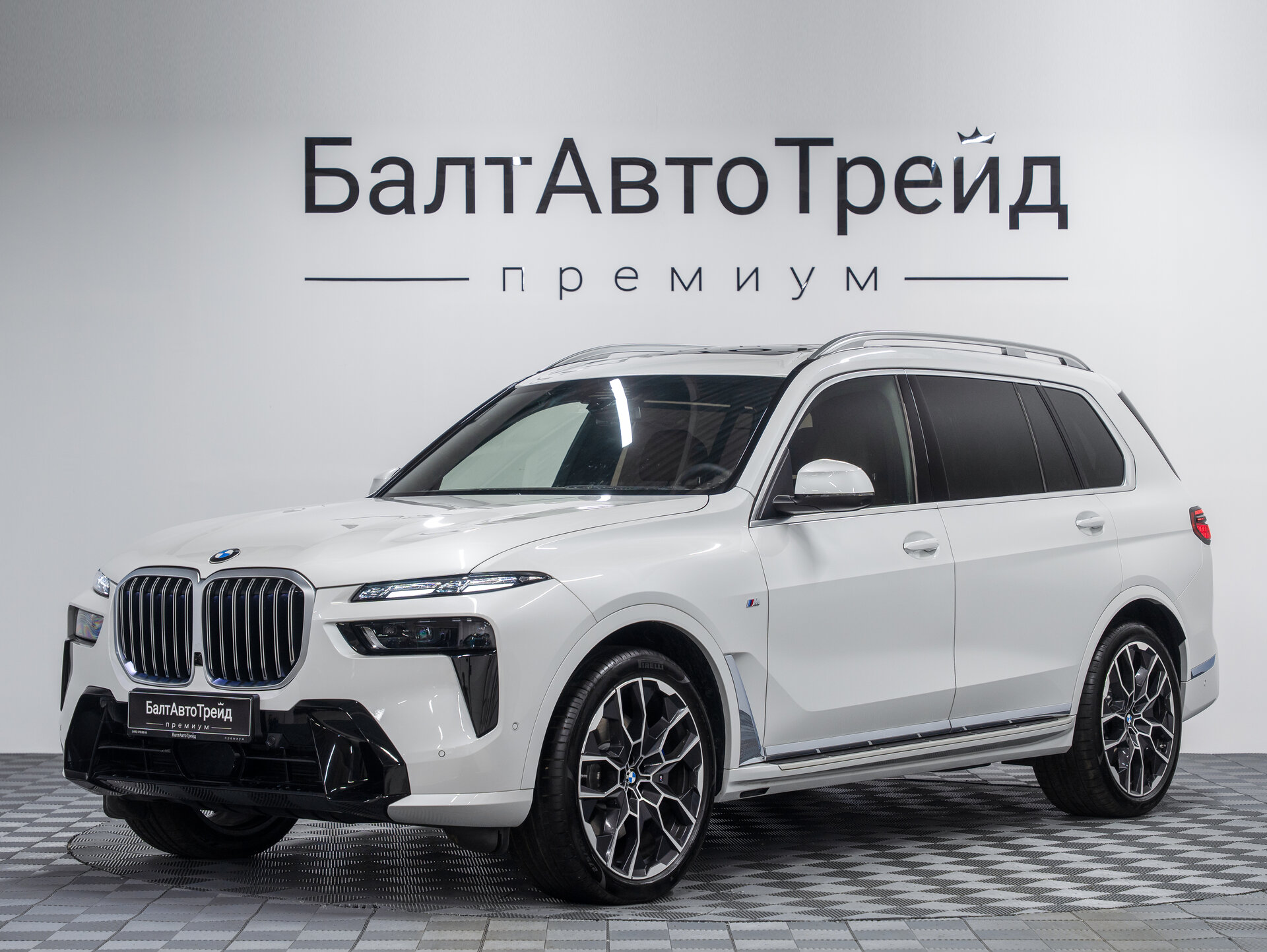 Автомобиль BMW X7 40i 3.0 AT (381 л.с.) 4WD - 1