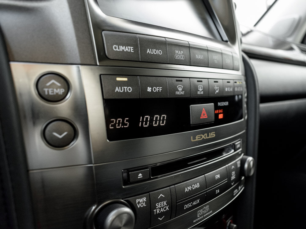 Купить Lexus LX 570 5.7 AT (367 л.с.) 4WD, 2011 в Екатеренбурге