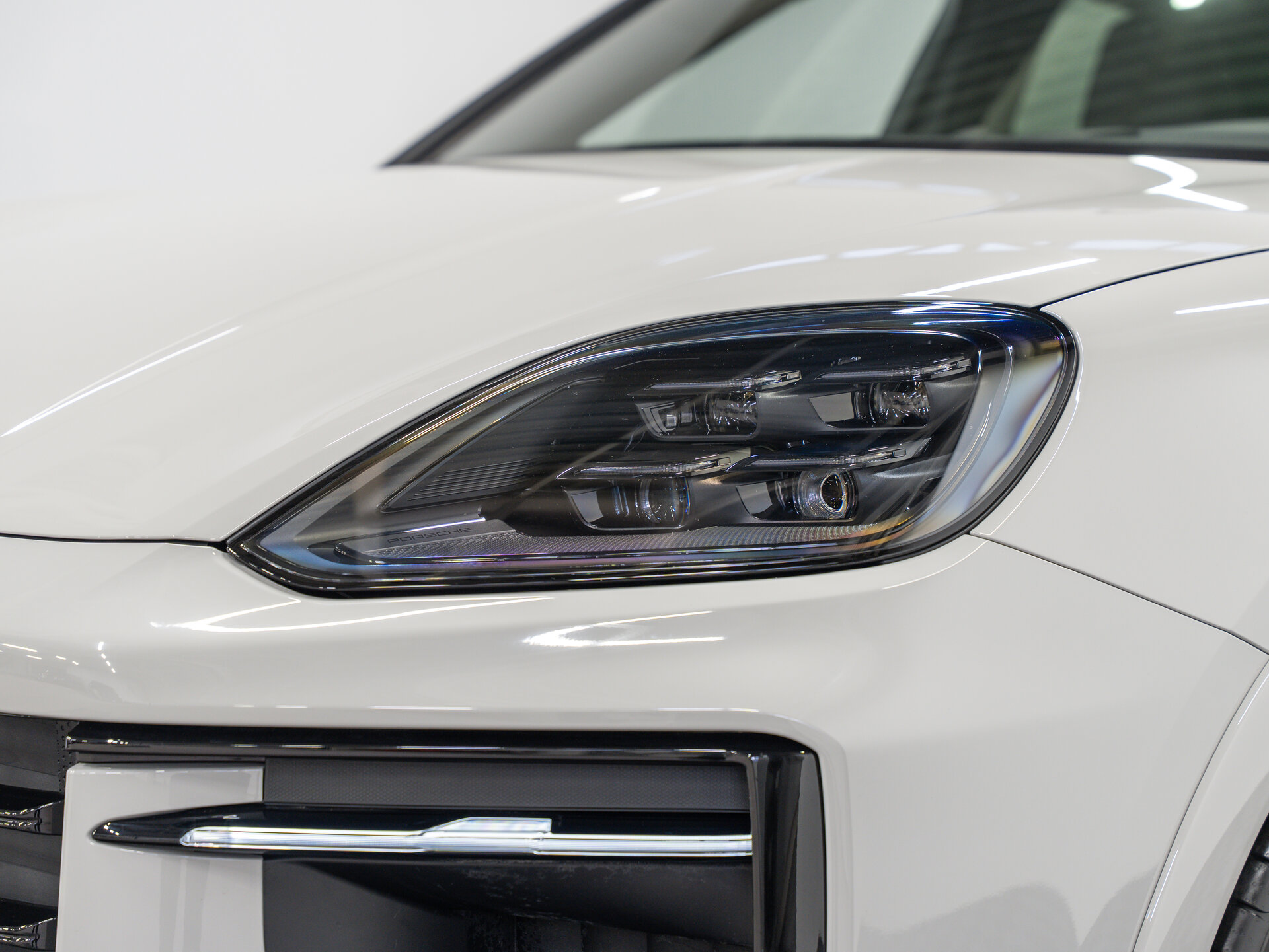 Автомобиль Porsche Cayenne Coupé 3.0 AT (353 л.с.) 4WD - 2