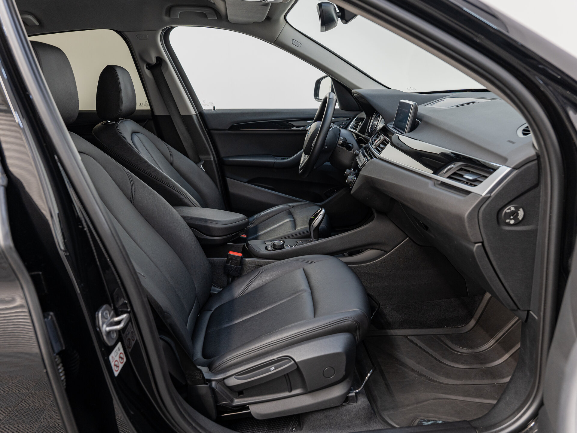 Автомобиль BMW X1 20i xDrive 2.0 AT (192 л.с.) 4WD - 10
