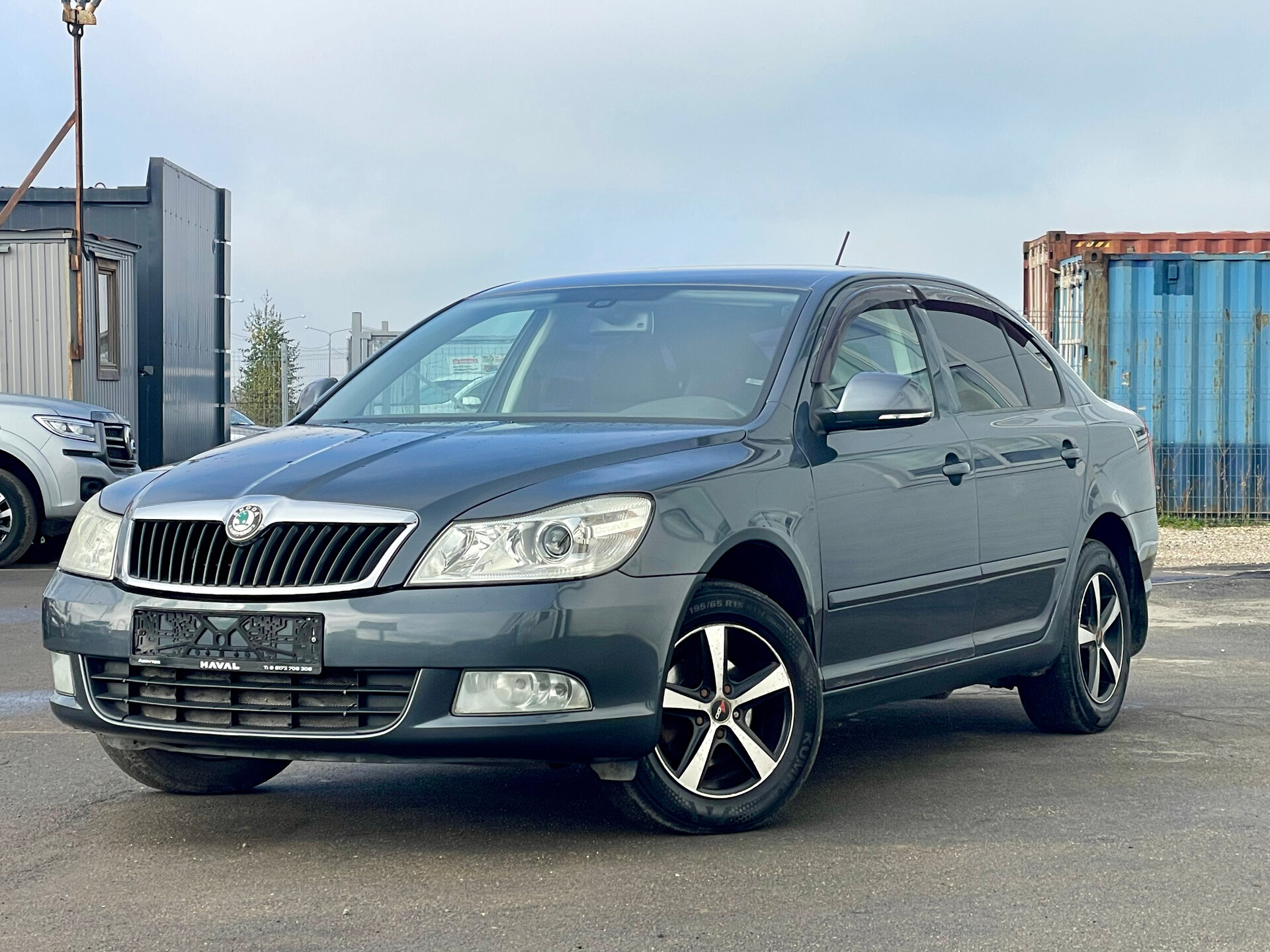 Skoda Octavia, II (A5) Рестайлинг 1.6 MT (102 л.с.) 2011