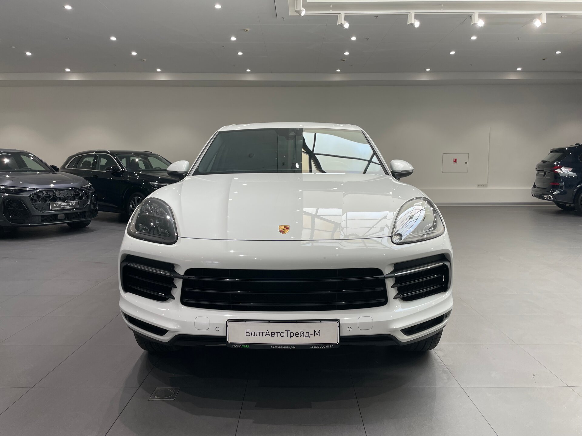 Автомобиль Porsche Cayenne 3.0 AT (340 л.с.) 4WD - 2