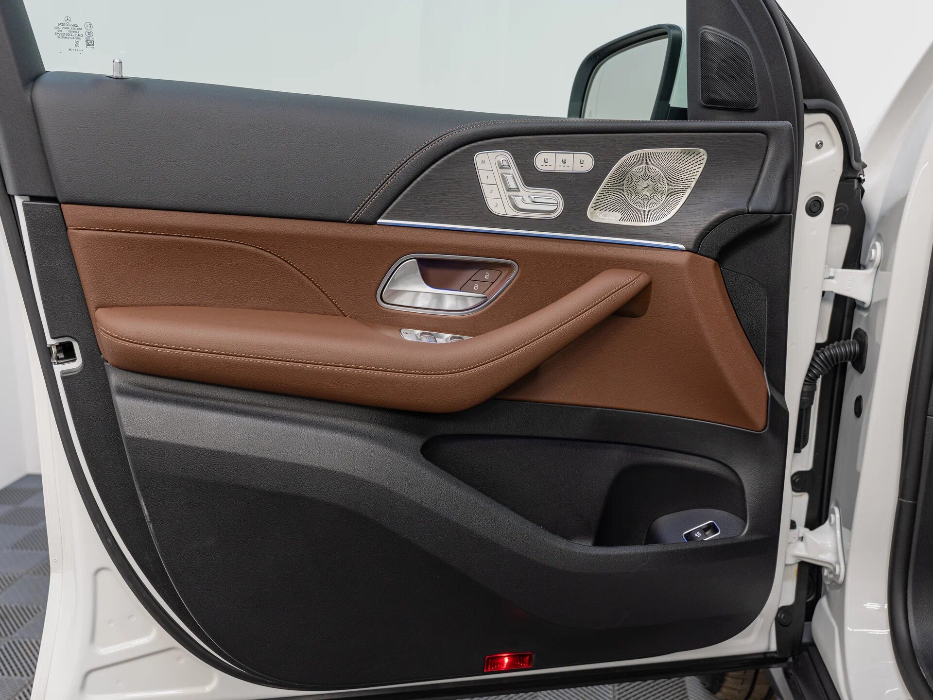 Автомобиль Mercedes-Benz GLE 300 d 2.0d AT (269 л.с.) 4WD - 19