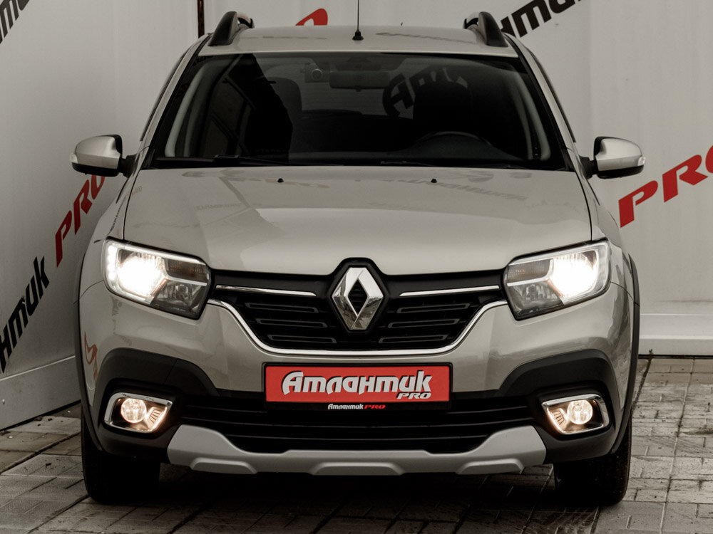Купить Renault Sandero Stepway 1.6 MT (82 л.с.), 2021 в Екатеренбурге