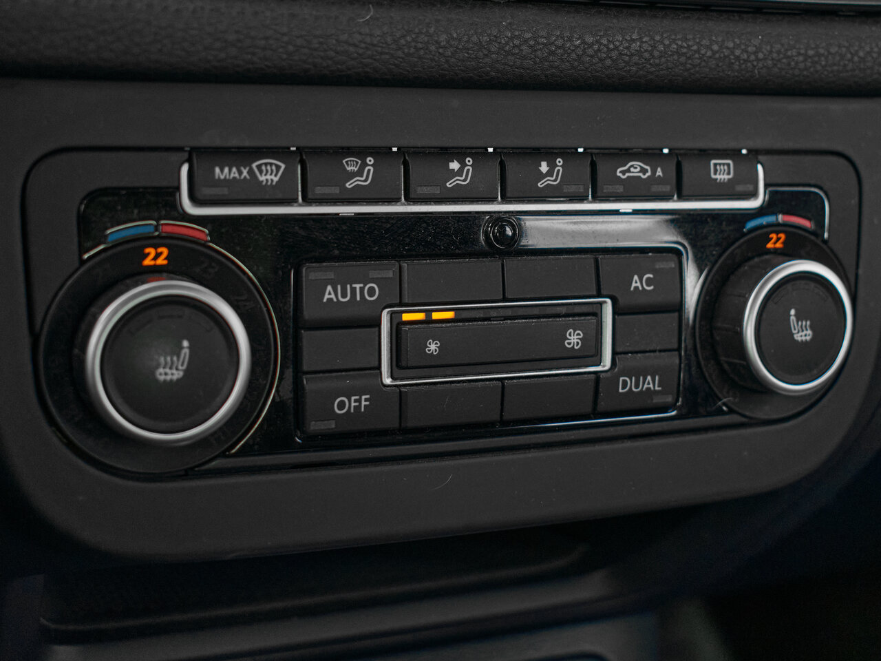 Купить Volkswagen Tiguan 2.0 AT (170 л.с.) 4WD, 2011 в Екатеренбурге