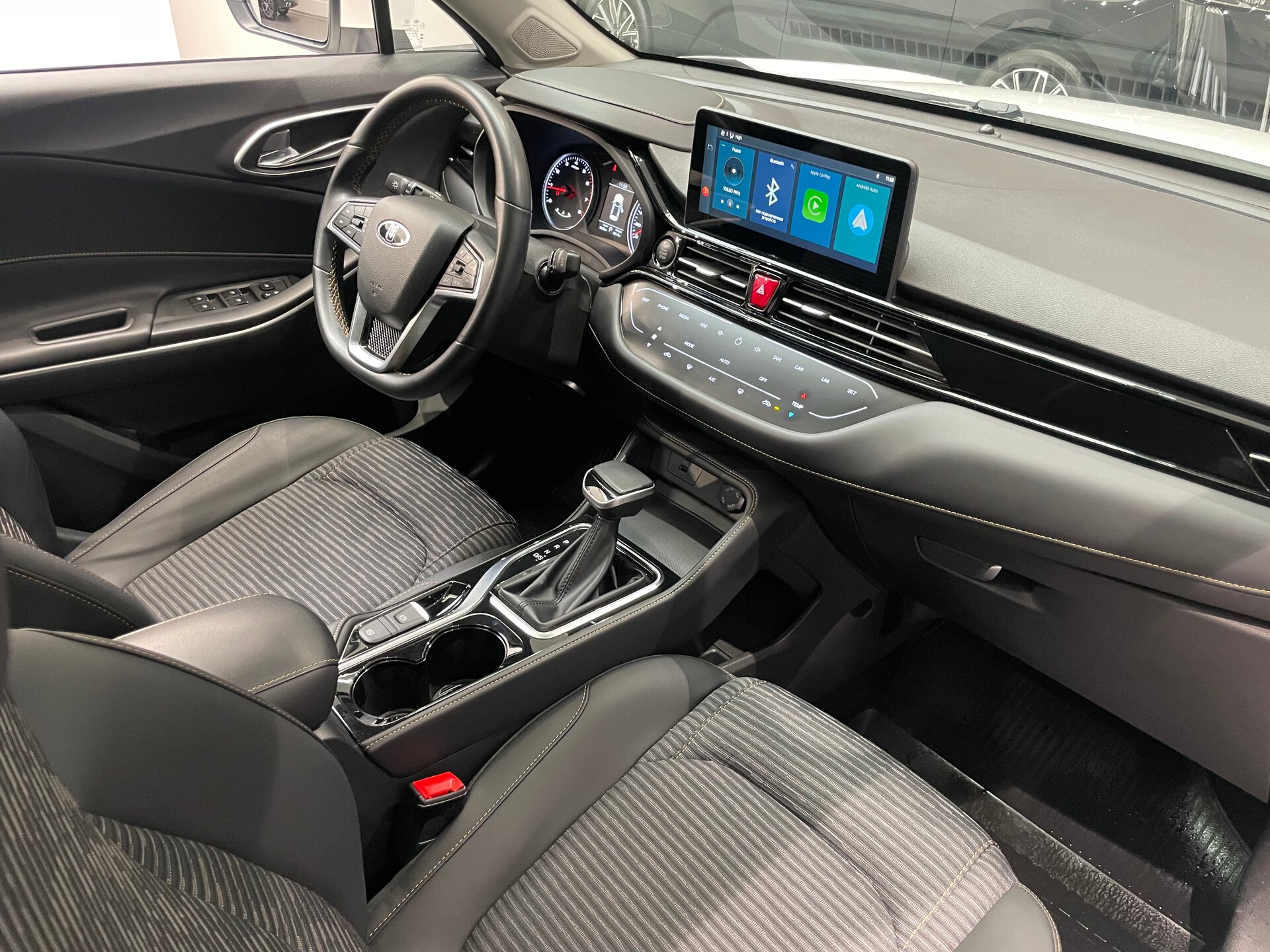 Автомобиль Москвич 3 1.5 CVT (136 л.с.) - 11
