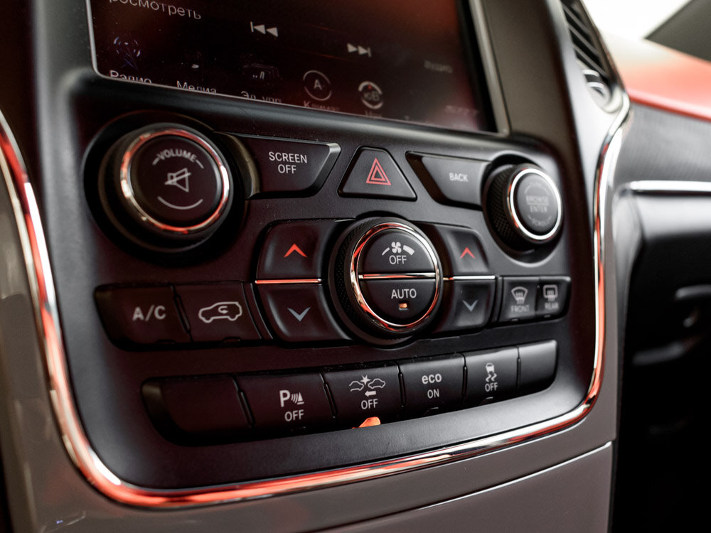 Купить Jeep Grand Cherokee SRT 6.4 AT (468 л.с.) 4WD, 2013 в Екатеренбурге