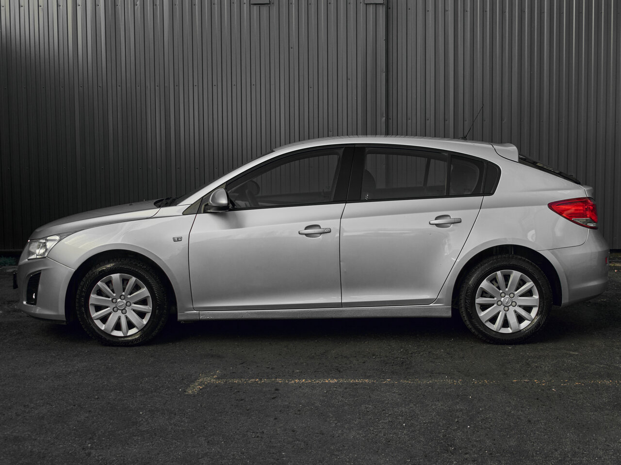 Купить Chevrolet Cruze 1.6 AT (109 л.с.), 2013 в Екатеренбурге