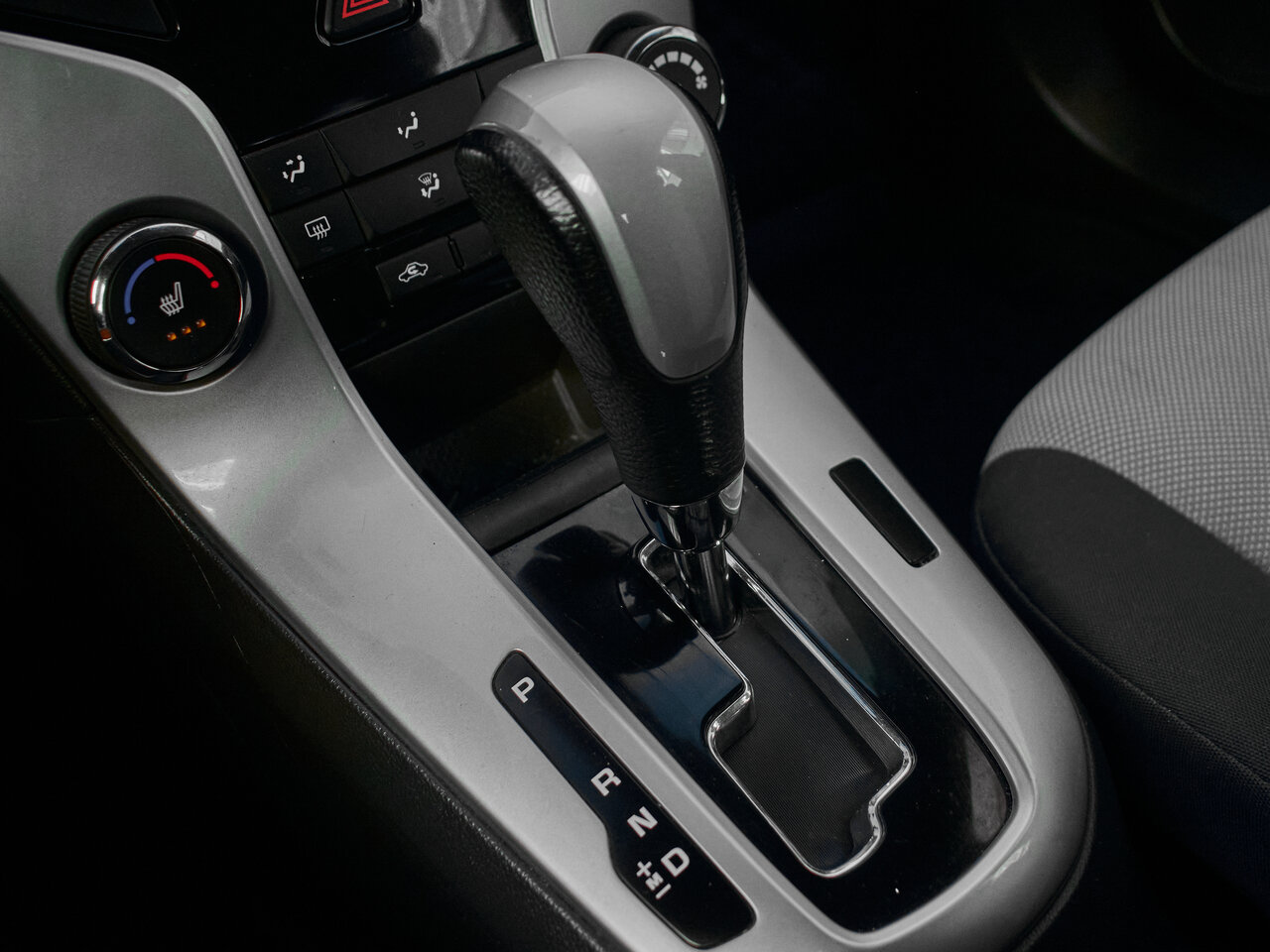 Купить Chevrolet Cruze 1.6 AT (109 л.с.), 2013 в Екатеренбурге