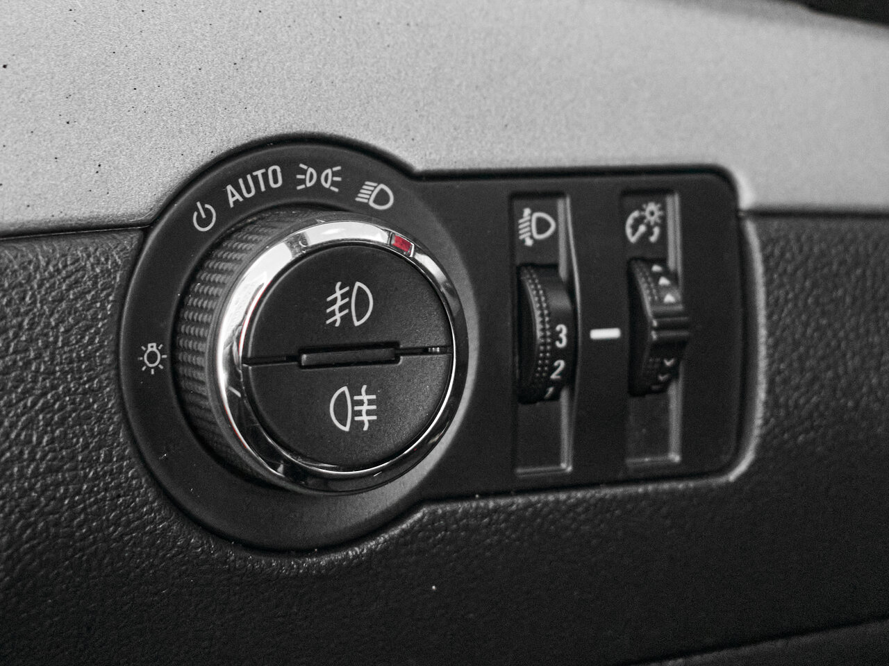 Купить Opel Mokka 1.8 AT (140 л.с.) 4WD, 2014 в Екатеренбурге