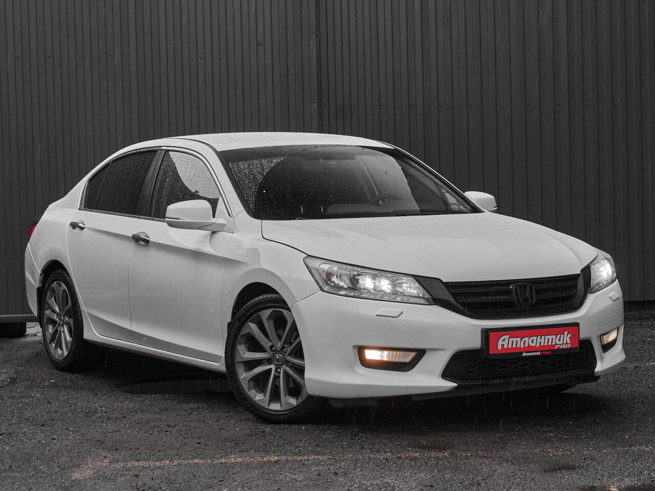 Купить Honda Accord 2.4 AT (180 л.с.), 2013 в Екатеренбурге