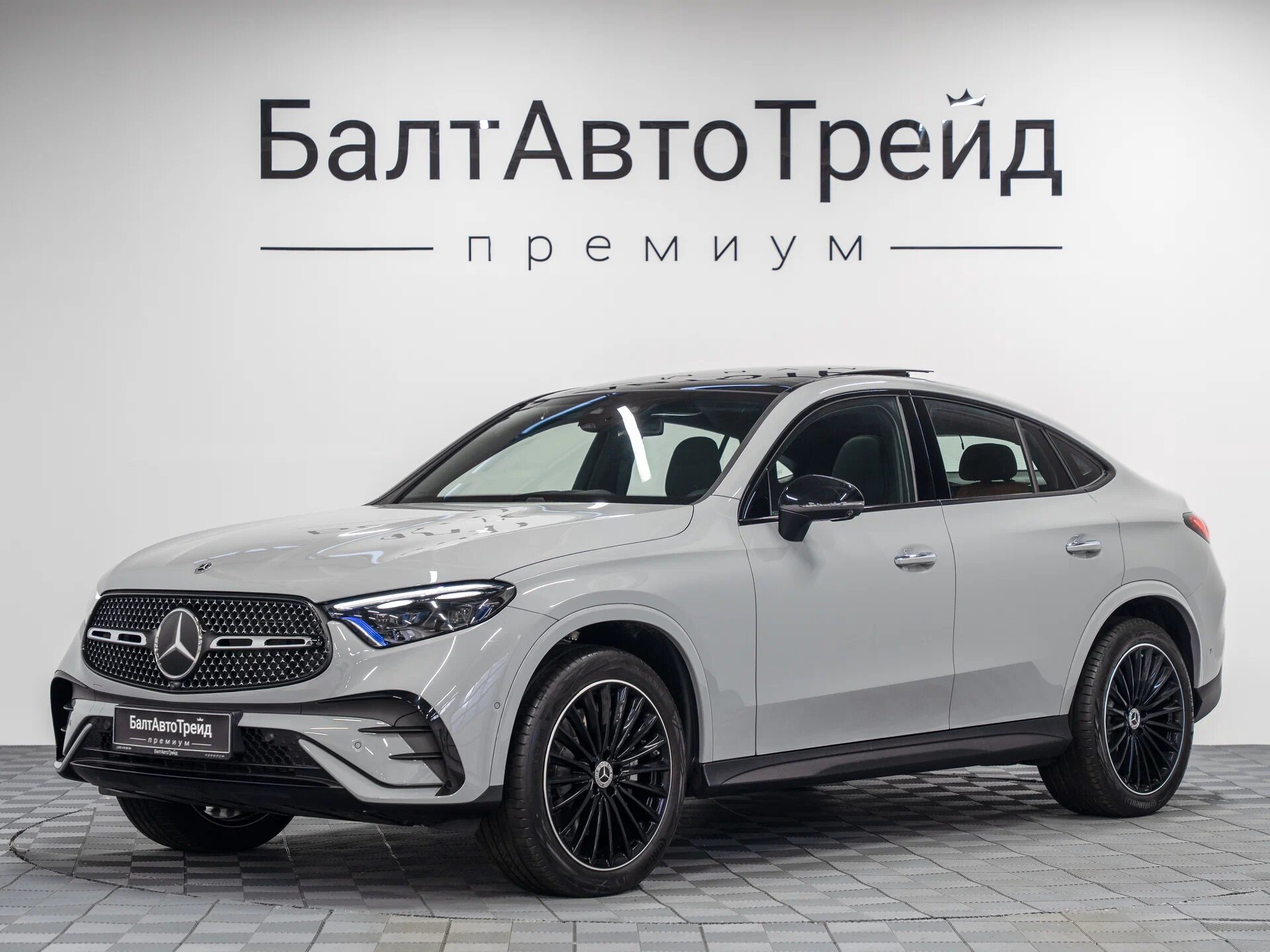 Автомобиль Mercedes-Benz GLC Coupe 300 2.0 AT (258 л.с.) 4WD - 1