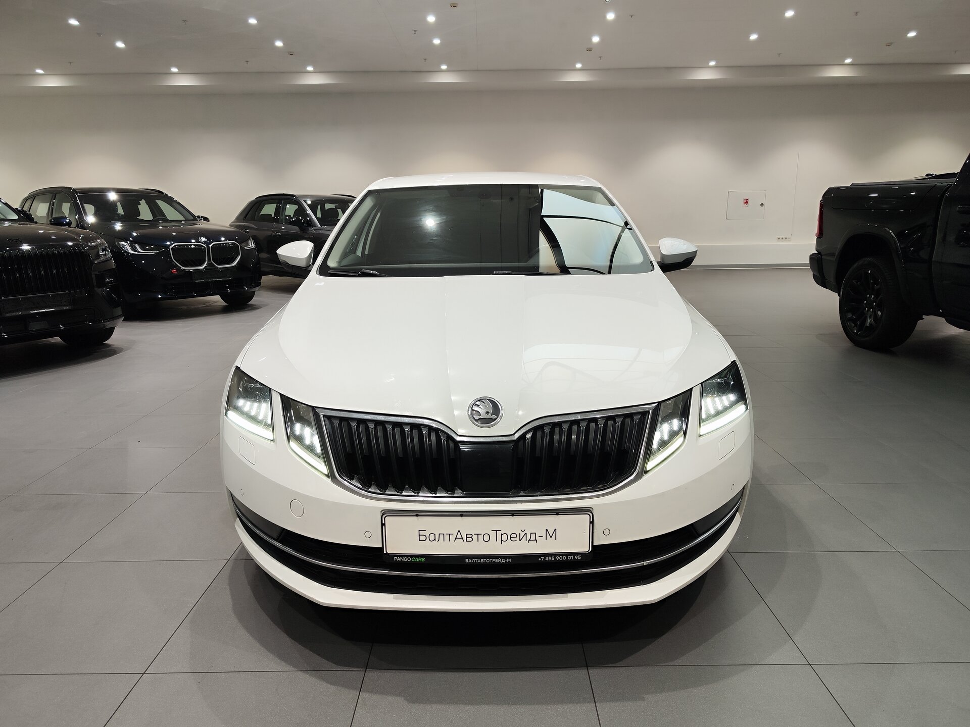 Автомобиль Skoda Octavia 1.8 AMT (180 л.с.) - 2