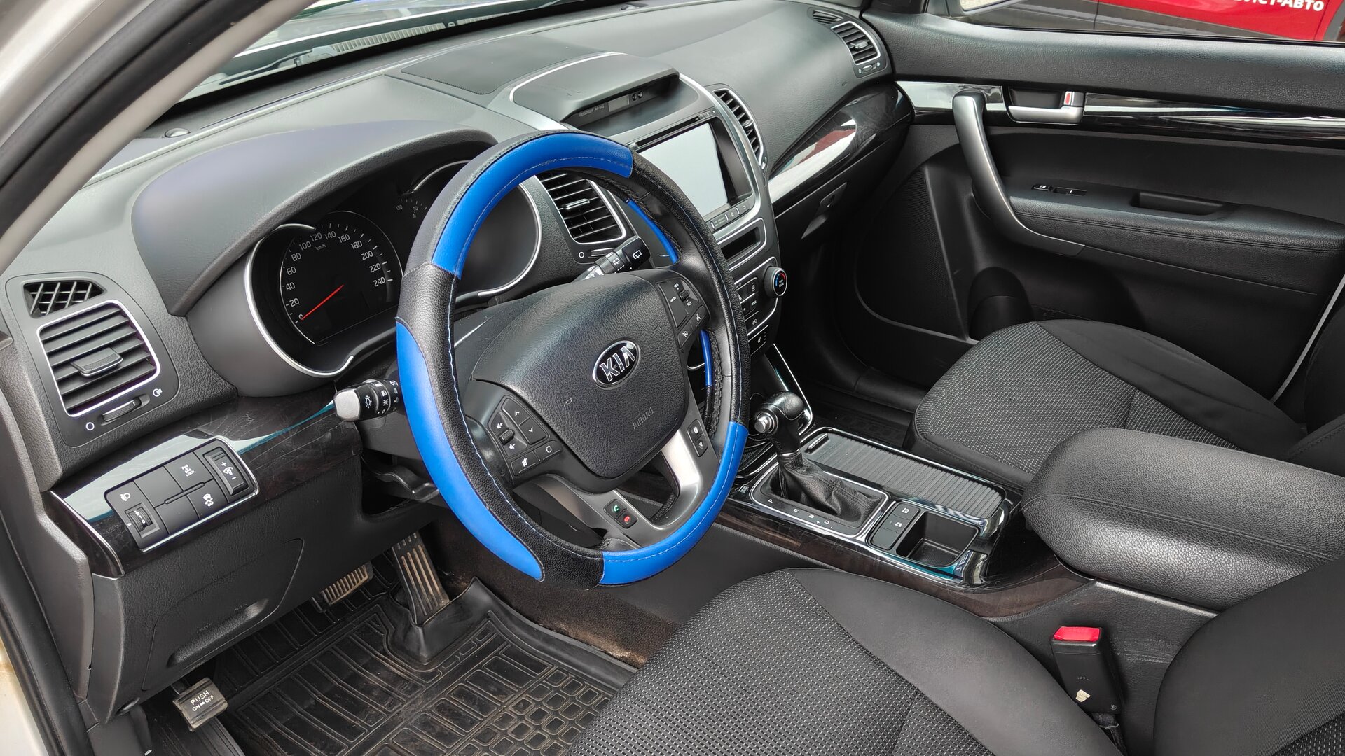 KIA Sorento, II Рестайлинг Комфорт, фото 11