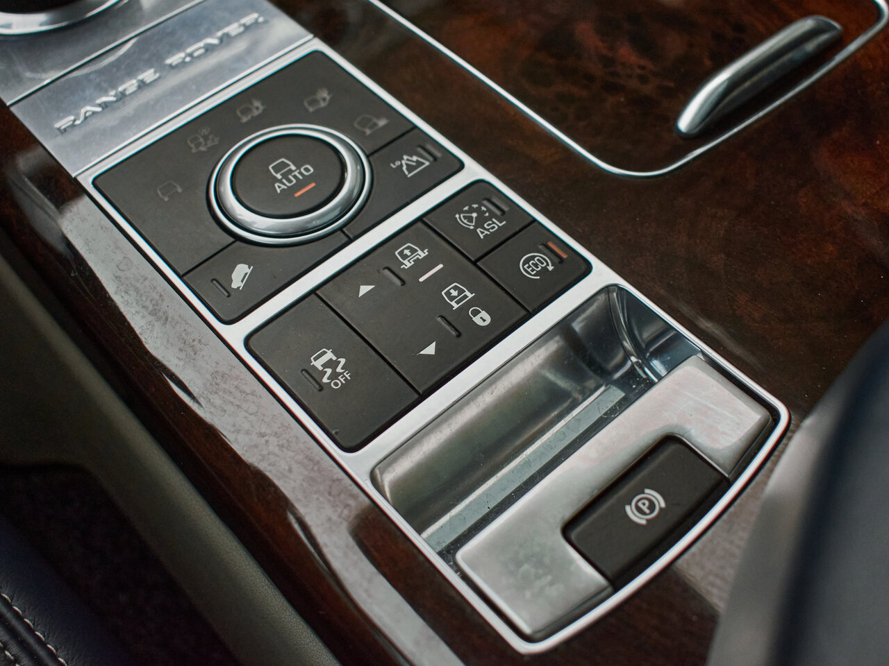Купить Land Rover Range Rover 5.0 AT (510 л.с.) 4WD, 2013 в Екатеренбурге