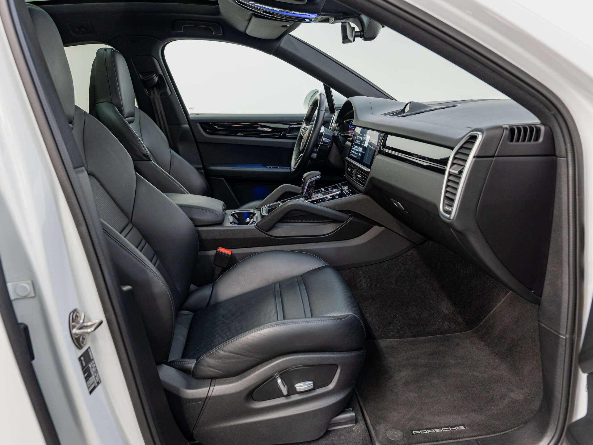 Автомобиль Porsche Cayenne E-Hybrid Coupé 3.0hyb AT (462 л.с.) 4WD - 10