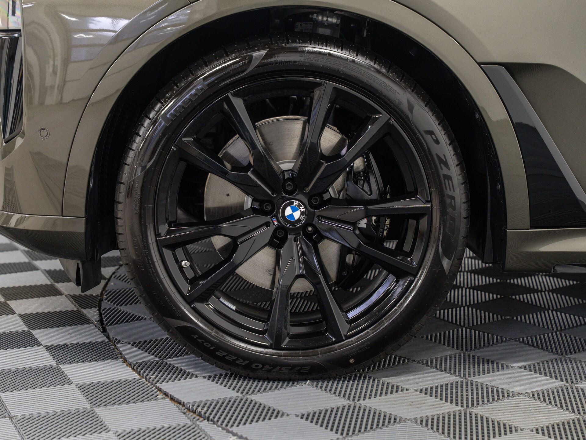Автомобиль BMW X7 40d 3.0d AT (340 л.с.) 4WD - 3