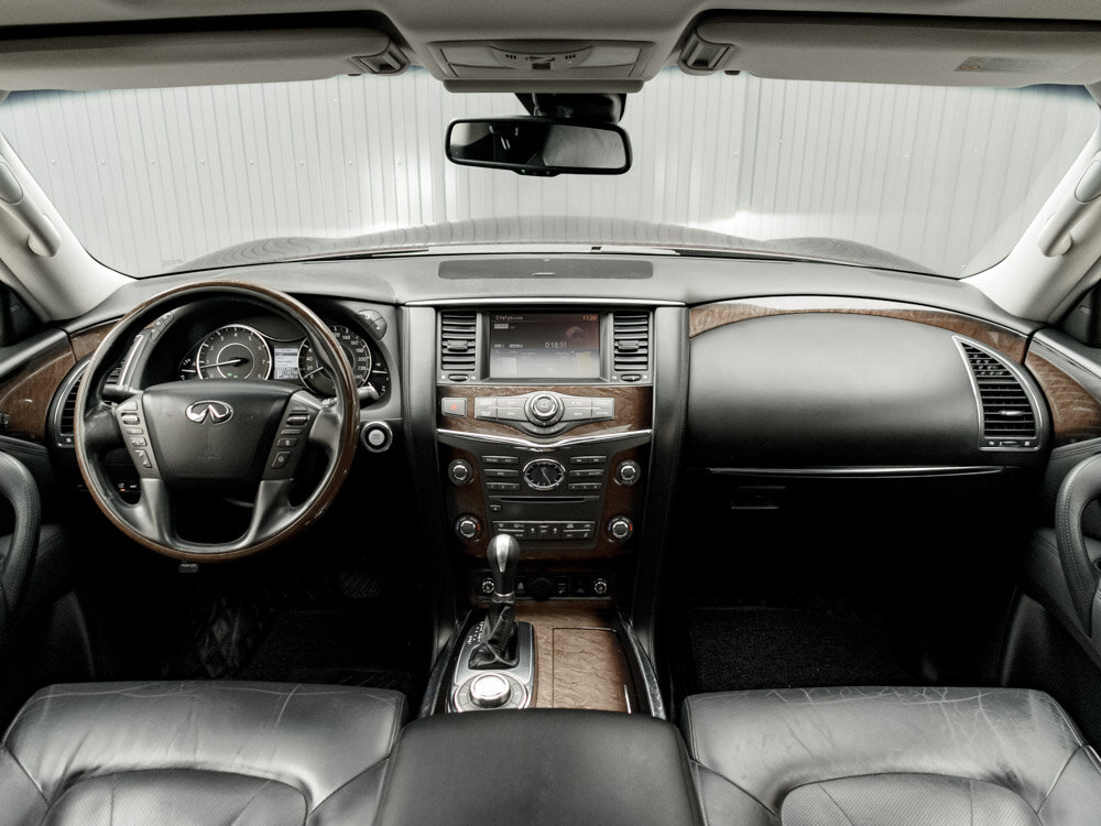 Купить Infiniti QX56 5.6 AT (405 л.с.) 4WD, 2011 в Екатеренбурге