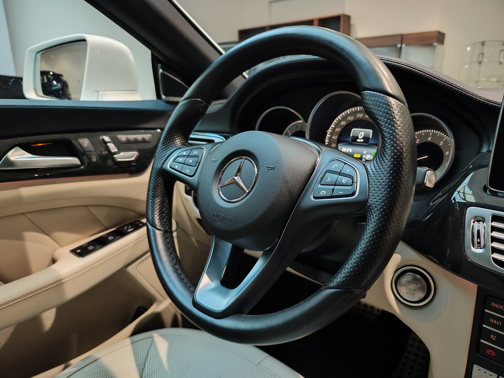 Автомобиль Mercedes-Benz CLS 400 3.0 AT (333 л.с.) 4WD - 15